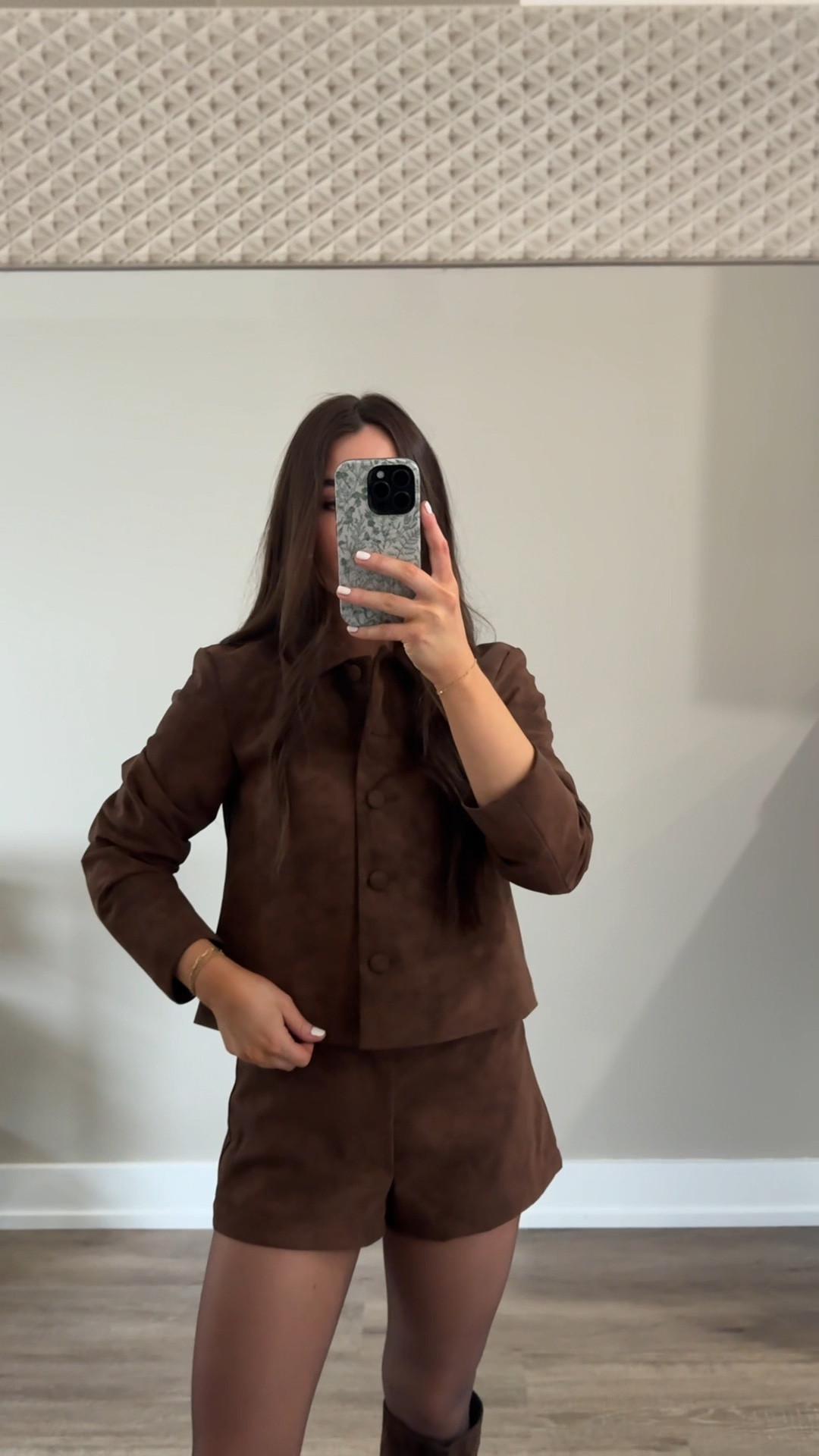 #Ad I got this cute set from Dillard’s. They have so many cute pieces and gifts for everyone on your list! Choose Afterpay at checkout and pay in 4 easy payments. @Afterpay @Dillards #AfterpayIt #DillardsPartner 
*See @afterpayterms for complete terms.
