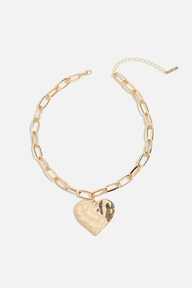 Oversized Hammered Heart Necklace | Dynamite Clothing