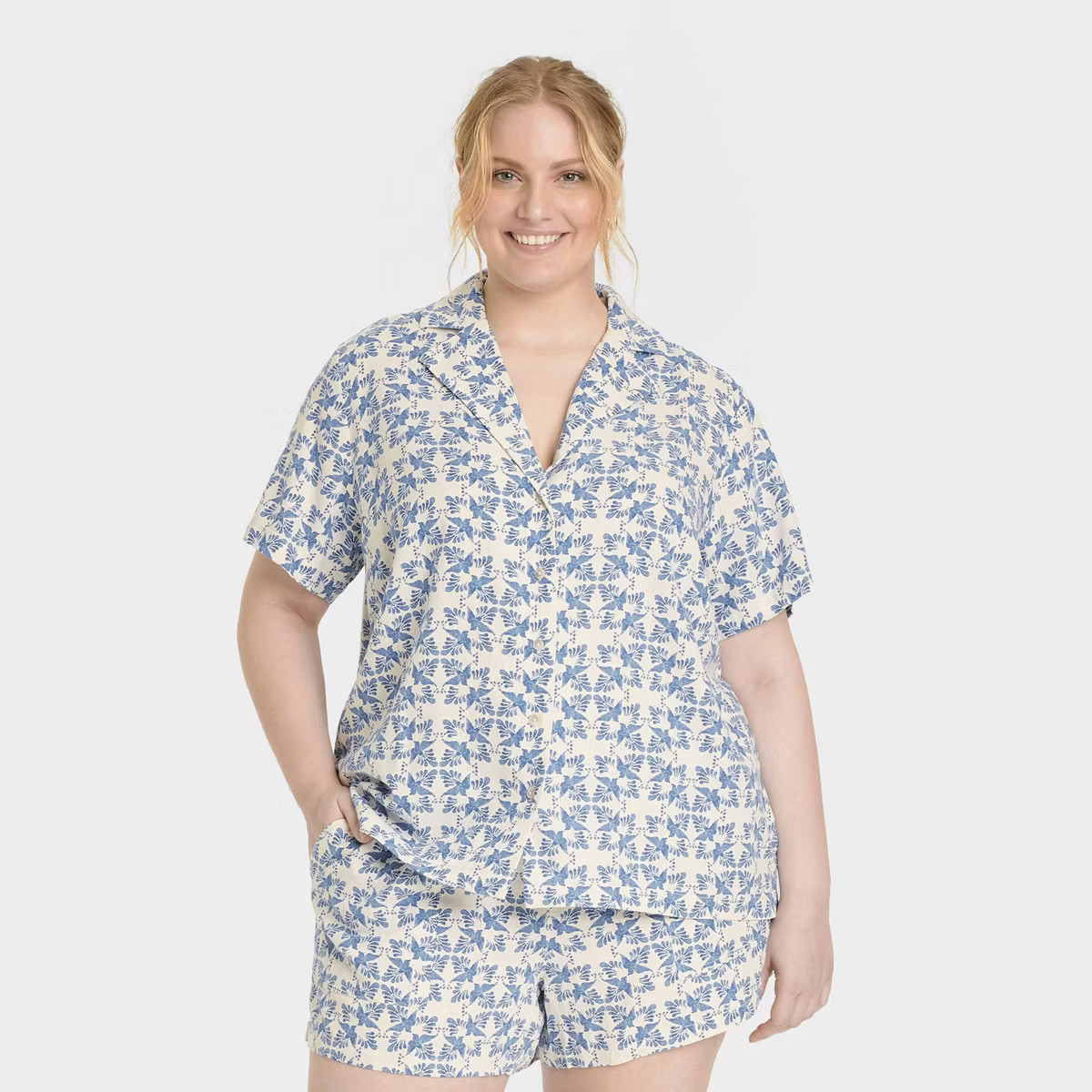 Women's Short Sleeve Collared Linen Button-Down Shirt - Universal Thread™ | Target