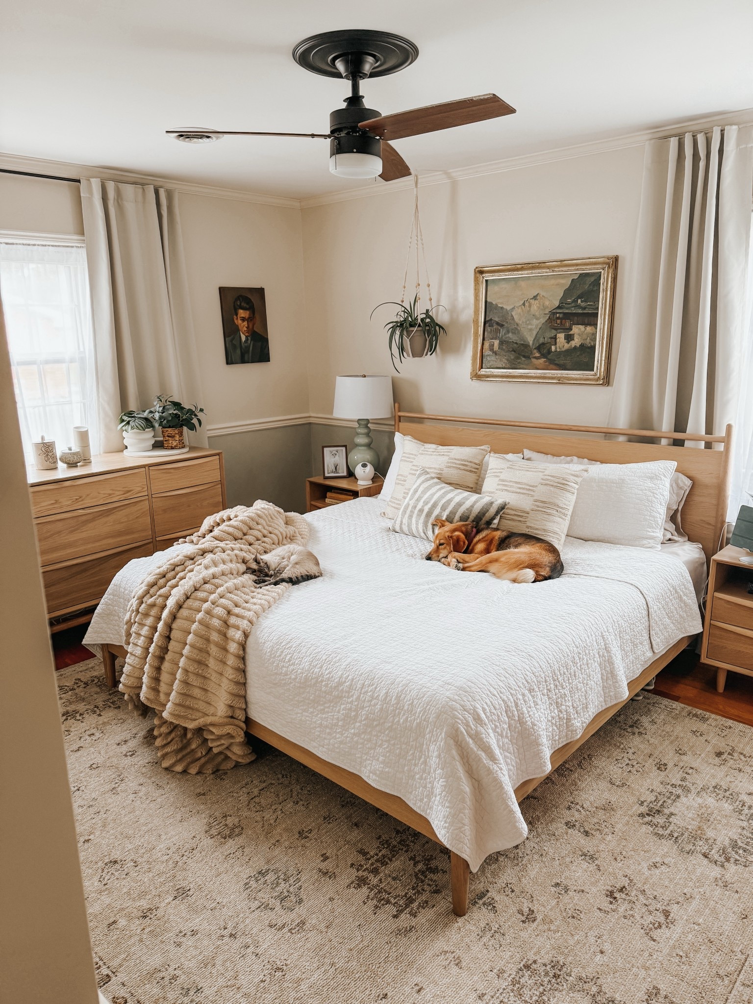 Get the look of this extra cozy scene with all the home décor finds I’ve linked here (including the quilt set we use every single day!) ⭐️