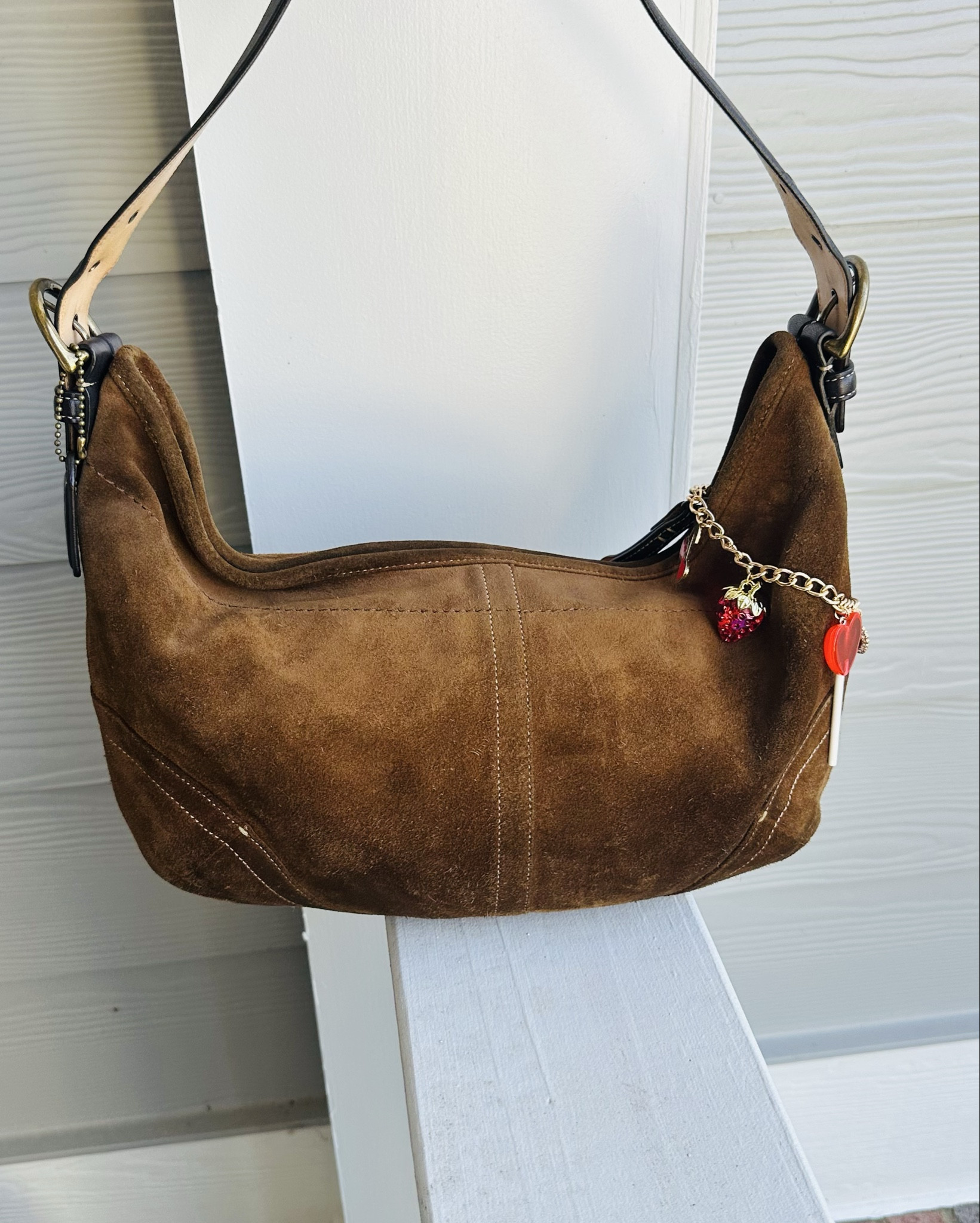 ♥️🎄𝚝𝚑𝚎 𝚌𝚘𝚣𝚒𝚎𝚜𝚝 𝚜𝚞𝚎𝚍𝚎 𝚑𝚘𝚕𝚒𝚍𝚊𝚢 𝚑𝚘𝚋𝚘🎄🎅

#LTKSeasonal #LTKGiftGuide #LTKHoliday