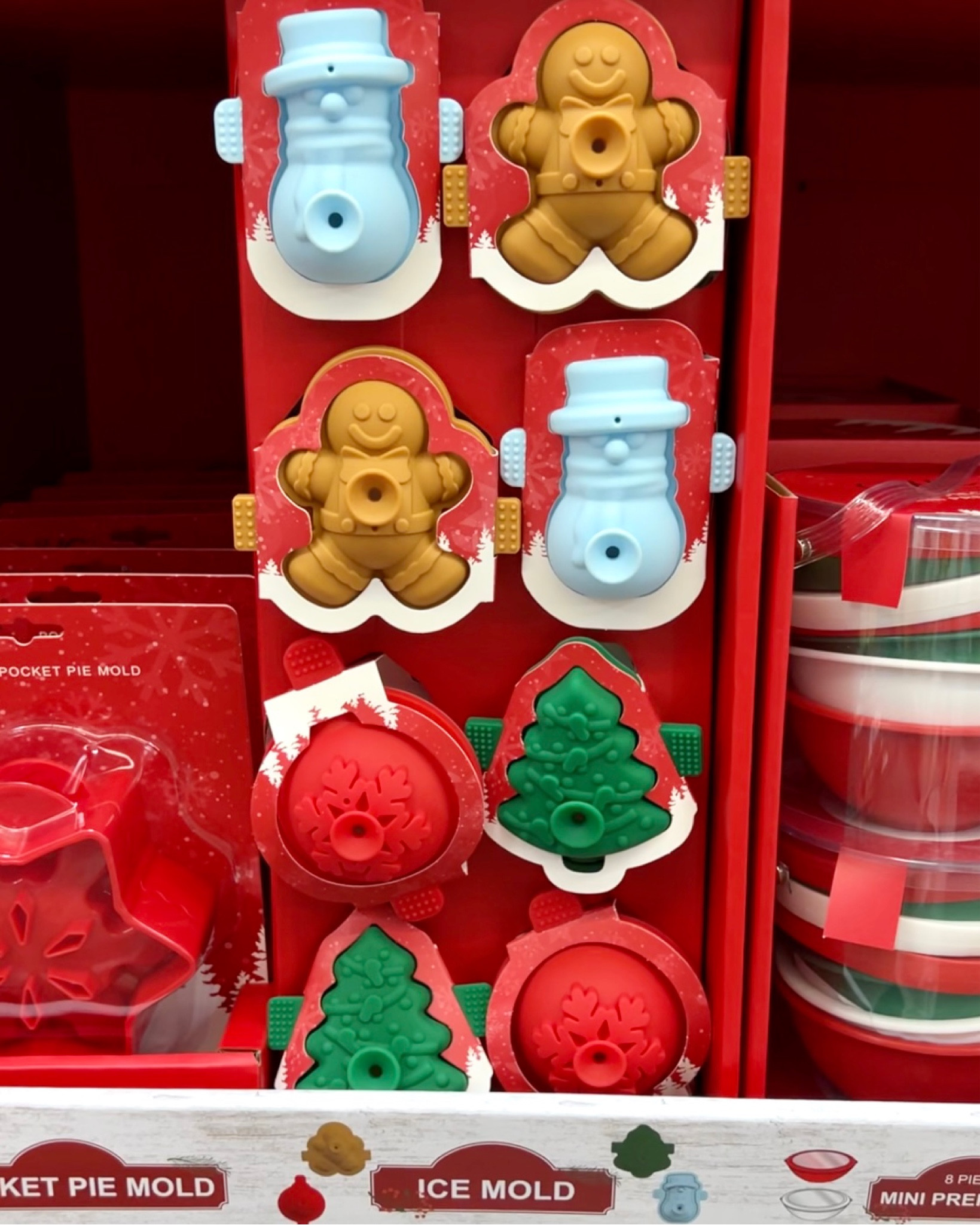 Walmart: Christmas Ice Molds (gingerbread, snowman, tree, and ornament)

#LTKparties #LTKHoliday