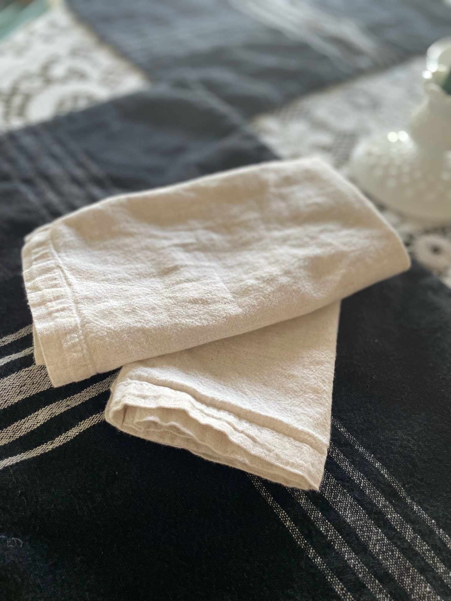 Linen napkins are so pretty for your Winter table! They are the perfect color and texture for this season. 

#LTKSeasonal #LTKfindsunder50 #LTKhome