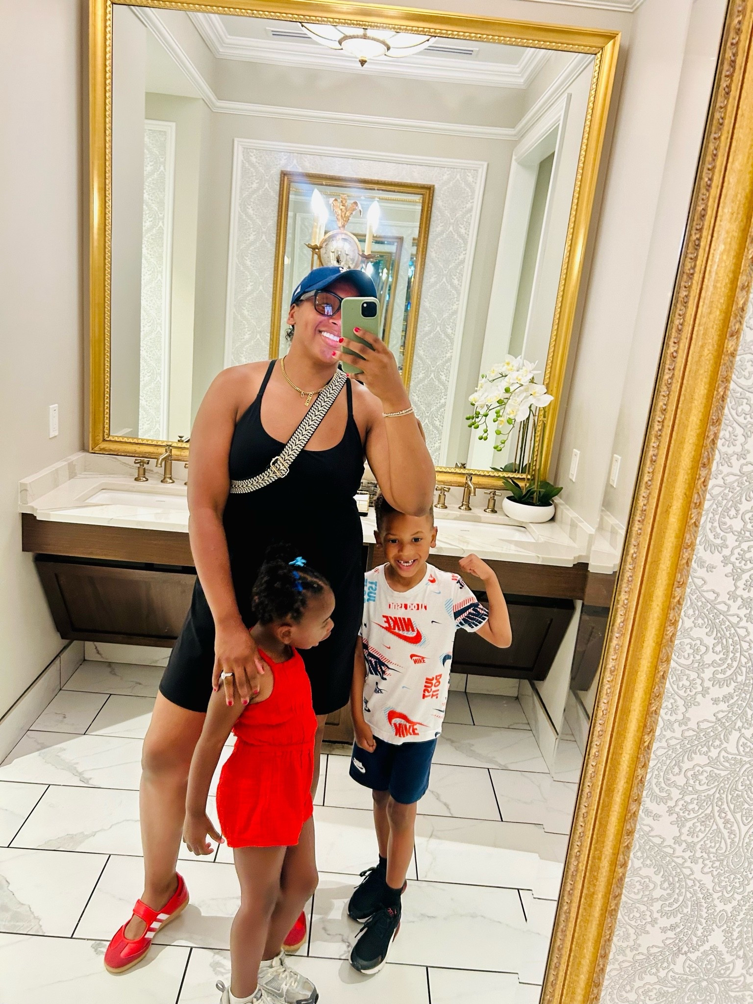 Mom on the go uniform!

#LTKdayinmylife #LTKmomlife #LTKKids