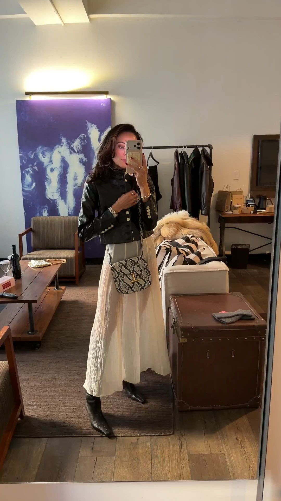 Spicy date night look! 🌶️




Date night, skirt, sheer, NYC 

#LTKSeasonal #LTKOver40