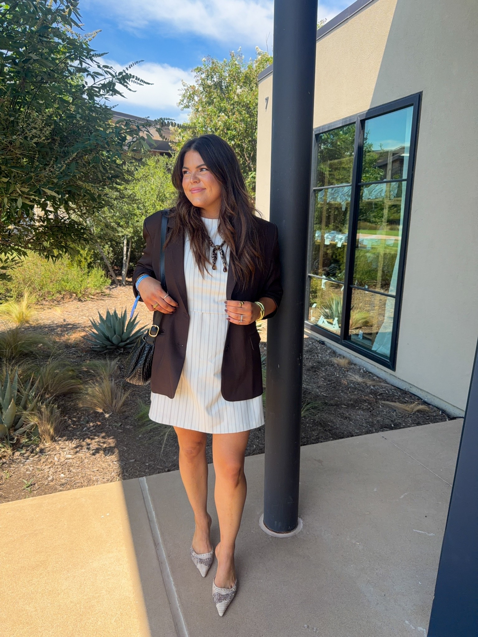 Outfit hack!!

All business casual office friendly outfit of the day, literally would wear this to date night too ! 

Dress @abercrombie   size xl /14

Midsize, size 12, size 14, mom style, curvy outfit, thick tummy approved

#LTKWorkwear #LTKCon #LTKMidsize