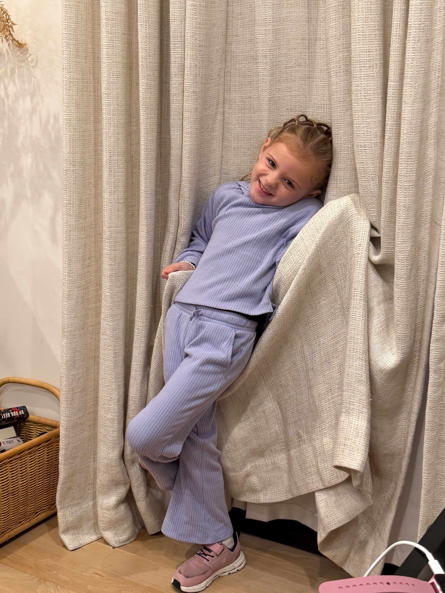 Stella’s cute and cozy Cat & Jack sweatshirt and pants from Target! It’s adorable and only $36! 

#LTKKids #LTKFamily #LTKFindsUnder50