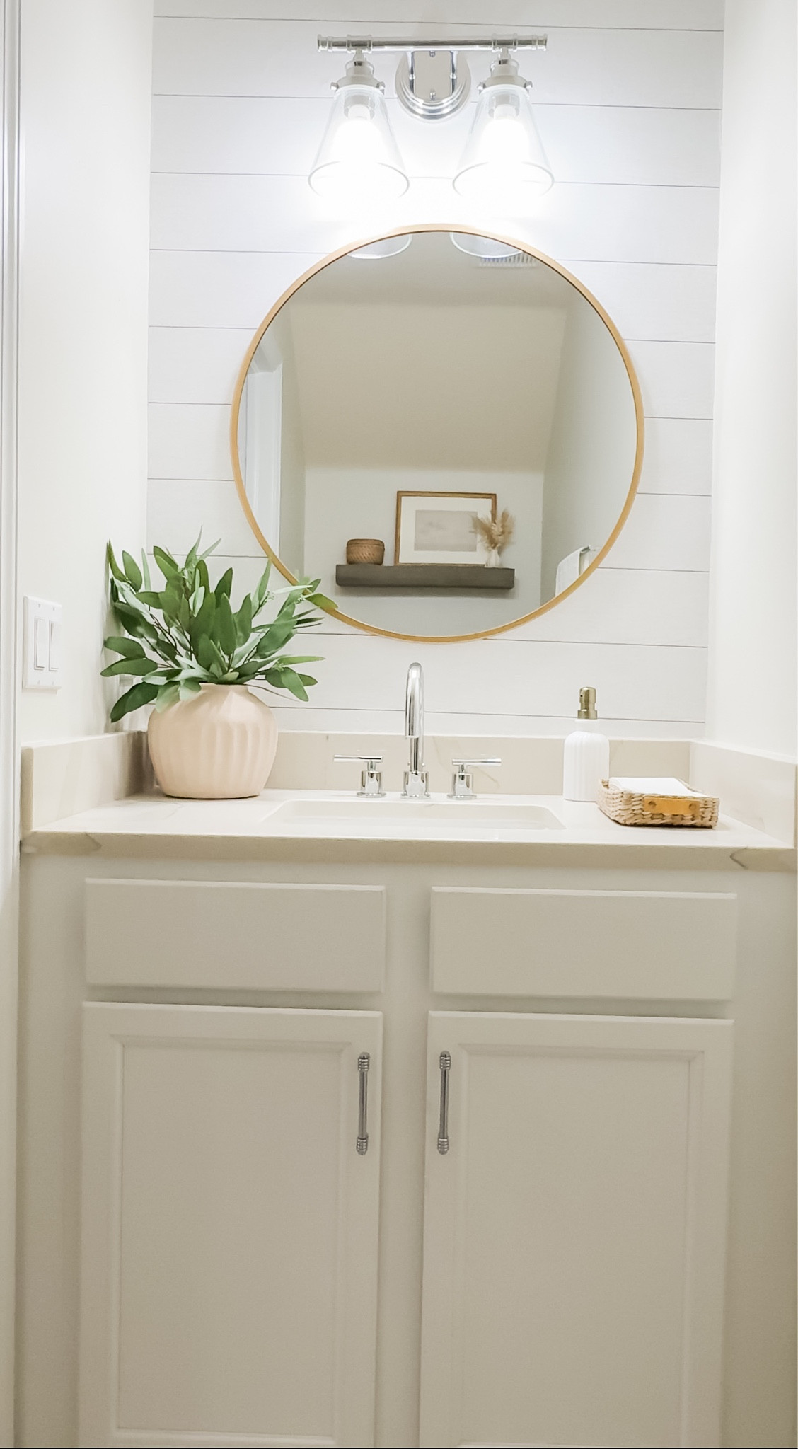 #bathroomdecor #guestbathroom #targethomedecor

#LTKhome #LTKfamily