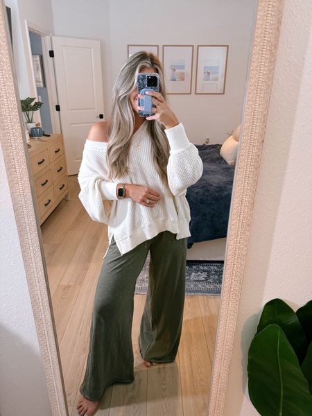 Comfy cozy inside today 🤍 XS new fave lounge pants - super lightweight! Great for beach, too and travel. // sweatshirt size small but really wish I did XS or even XXS - runs so big but the best material! 