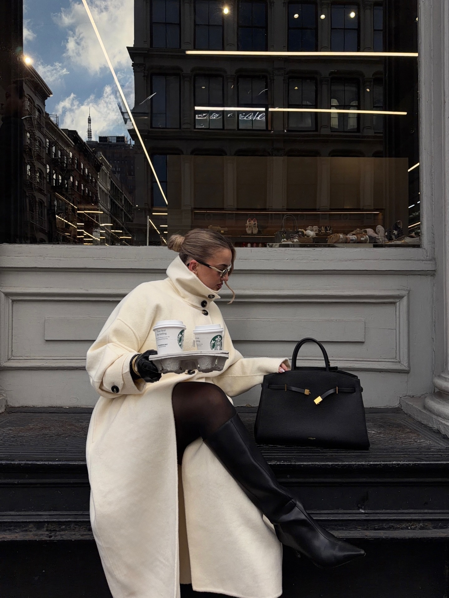Outfit of the day check (-15 degrees in NYC 🥶
Coat @mango 
Boots @hm 
Sunnies @prada 
.
.
.
.
#outfits #ootd #fashionblogger #fashionable #nyc
