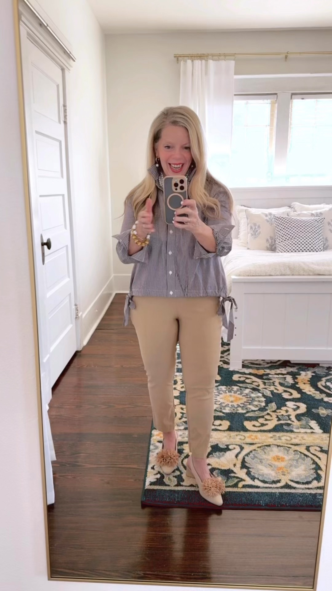 My go to pants for petites! Love how these shoe clips elevate any outfit! 

#LTKOver40 #LTKPetite #LTKMidsize