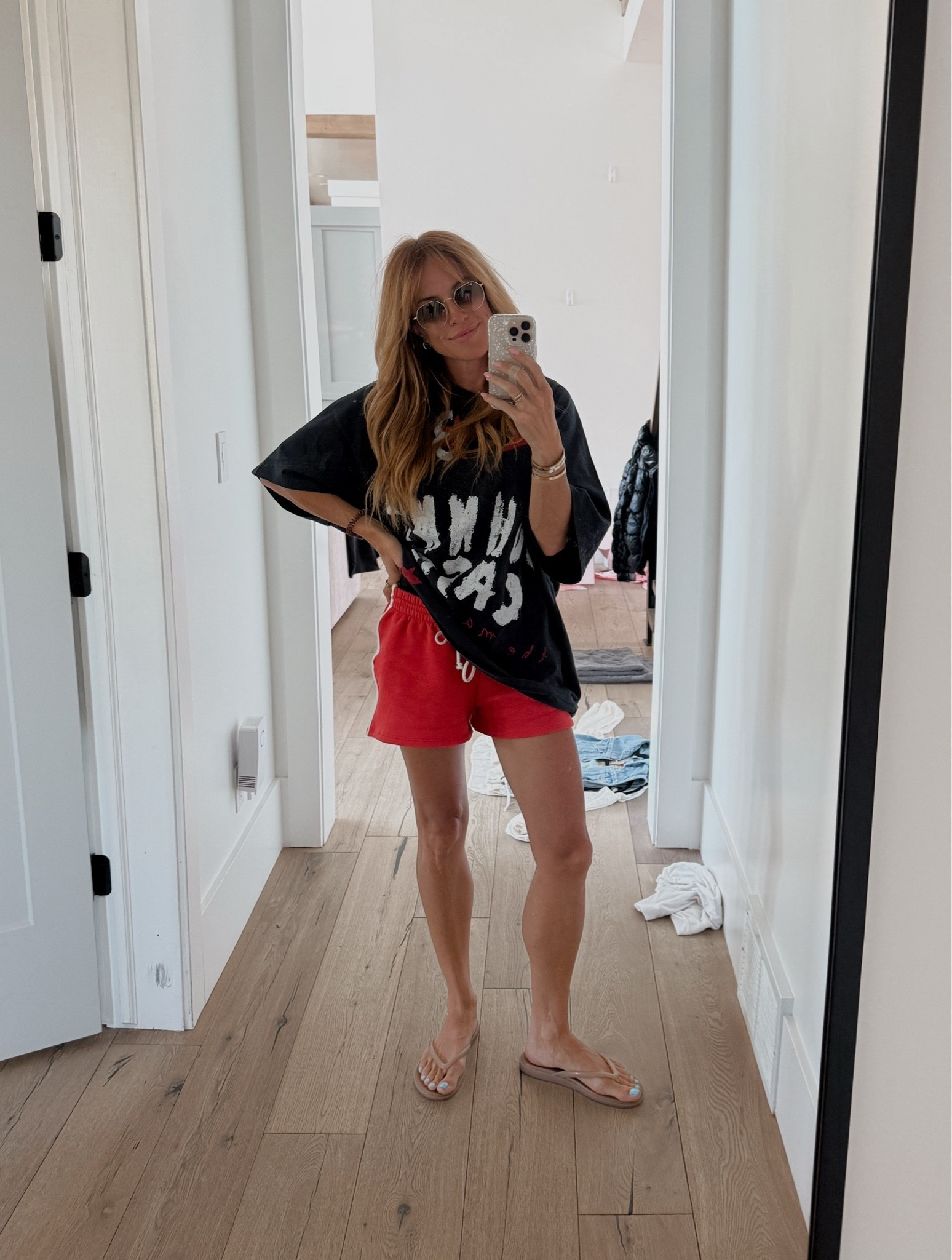 Wore this outfit two days in row.. love a good oversized tee!

#LTKootd