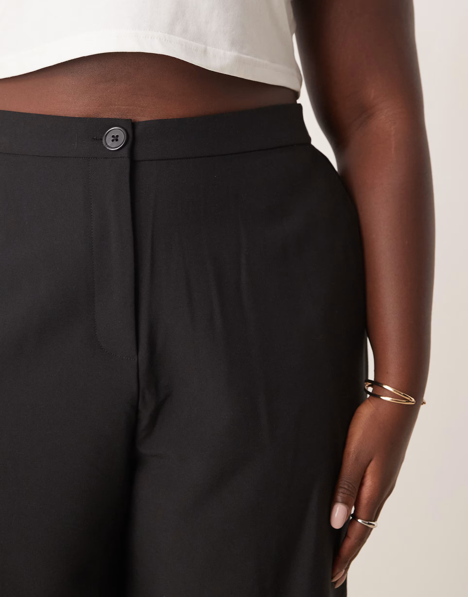 ASOS DESIGN Curve relaxed dad trouser in black | ASOS (Global)