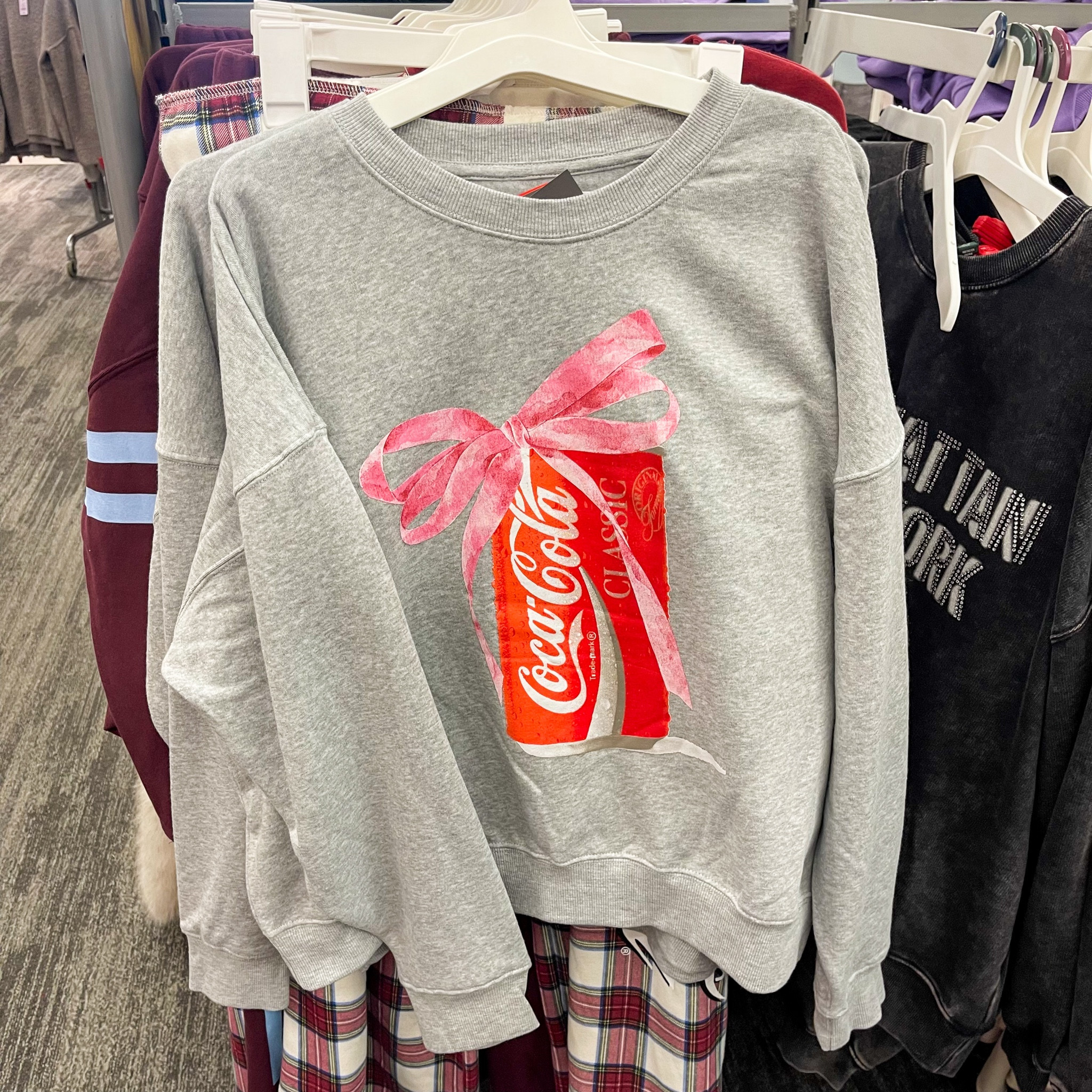 If you love Coca Cola or are Diet Coke obsessed like us, Target has this graphic sweatshirt! Makes for a great last minute gift and is very affordable.

#target
#targetfashion
#sweatshirt
#graphicsweatshirt

#LTKStyleTip