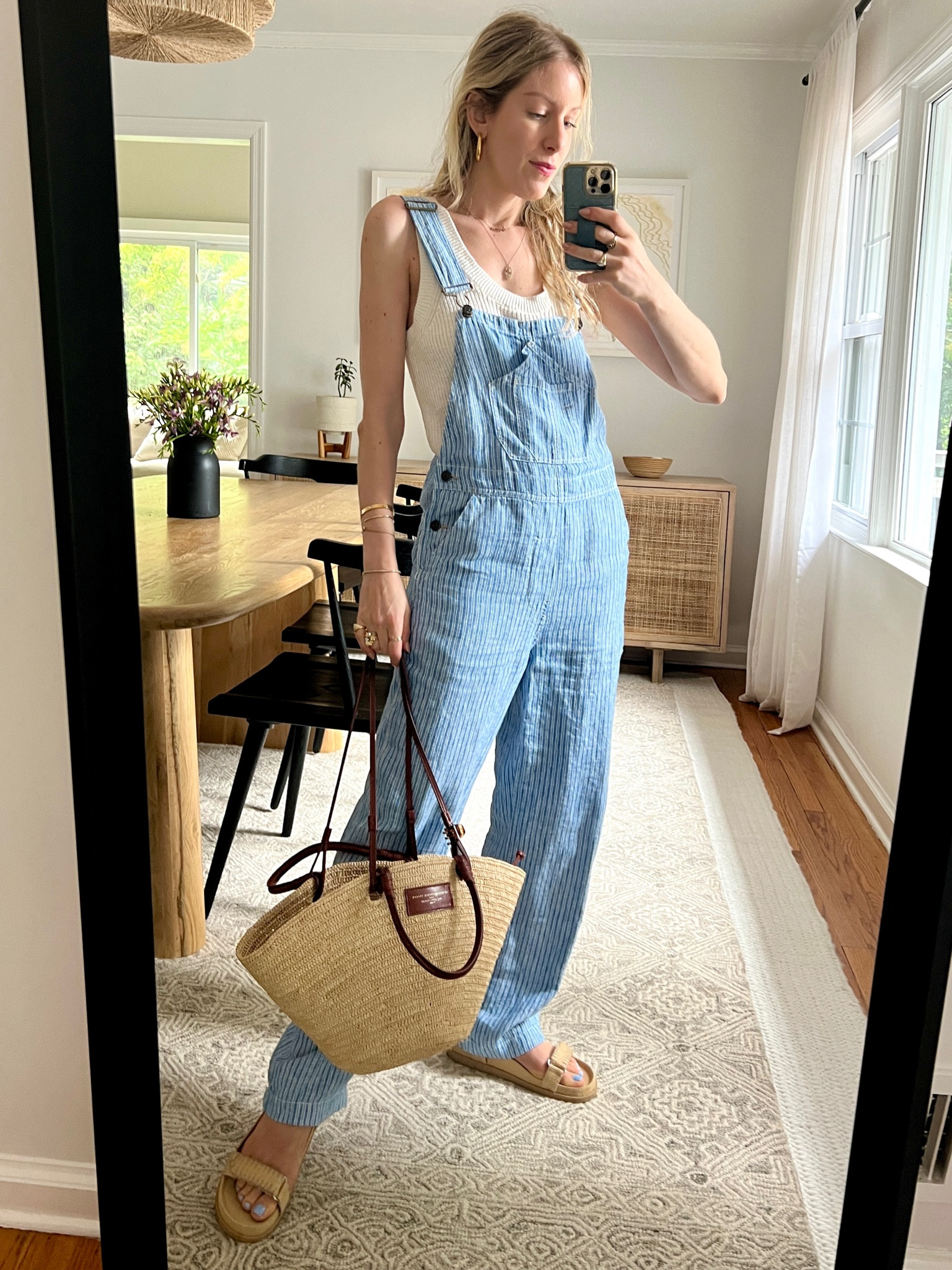 Overalls but make it grown up linen. 

Overalls & Tank: Faherty (LIZT20 for 20% off)

Sandals: Dolce Vita 

Bag: Sezane

Earrings: Christina Caruso 

 



#LTKTravel #LTKSaleAlert #LTKOver40