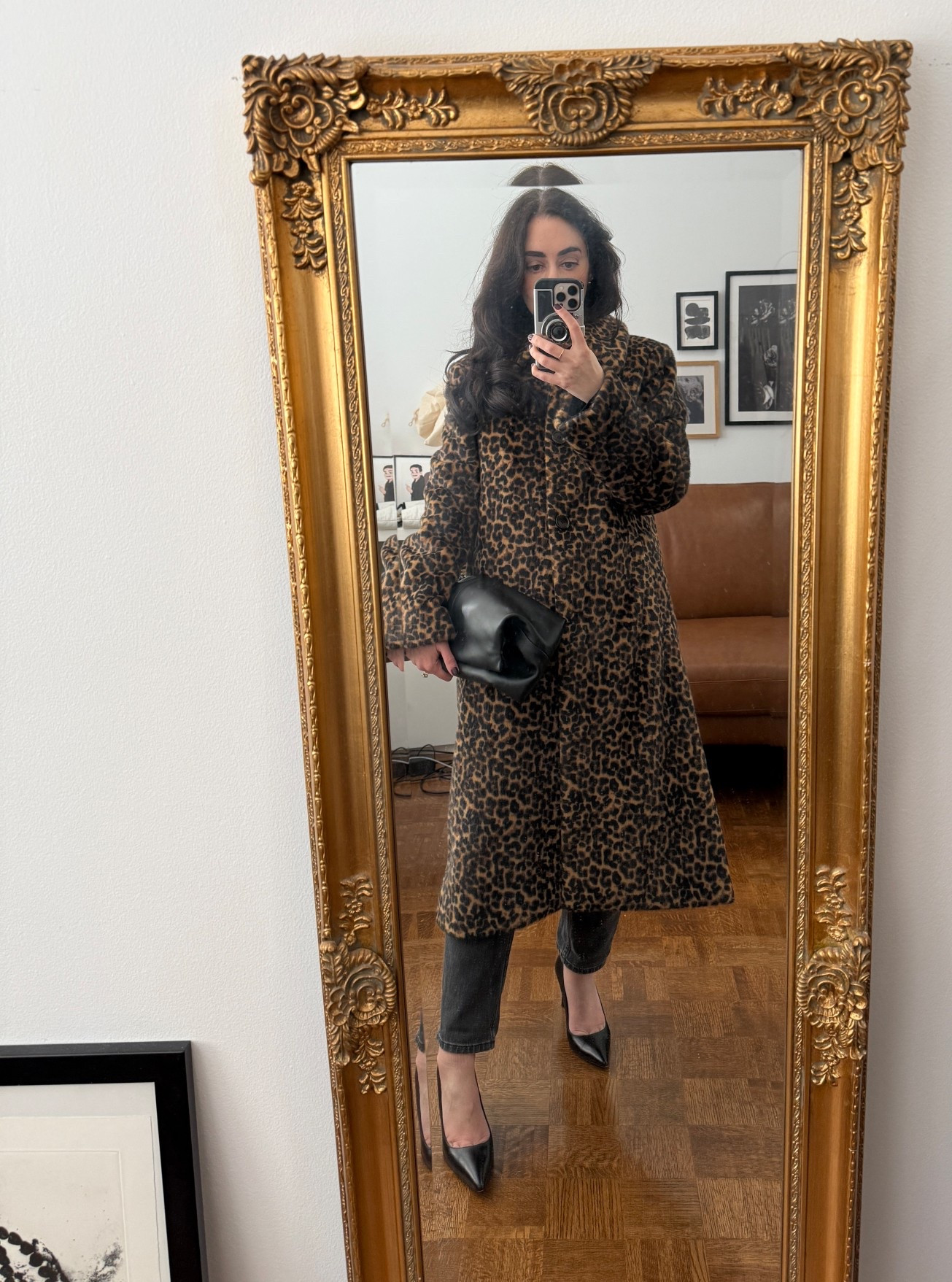 Coat: & Other Stories
Jeans: Sezane
Heels: Via Spiga
Clutch: Flattered

#LTKpetite #LTKcanada #LTKjeans