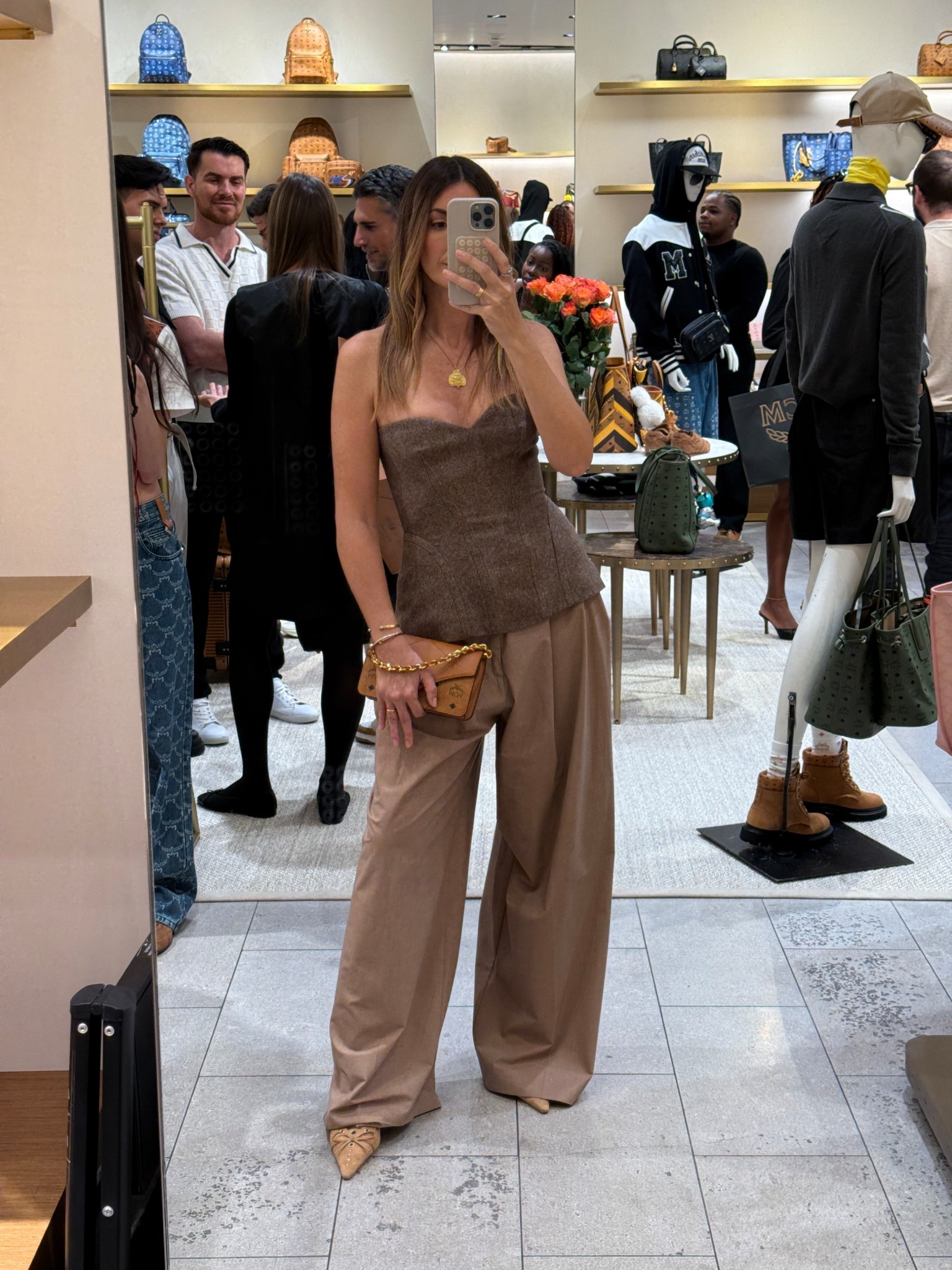 MCM store event 🤍

#mcm #fallfashion #luxurybags