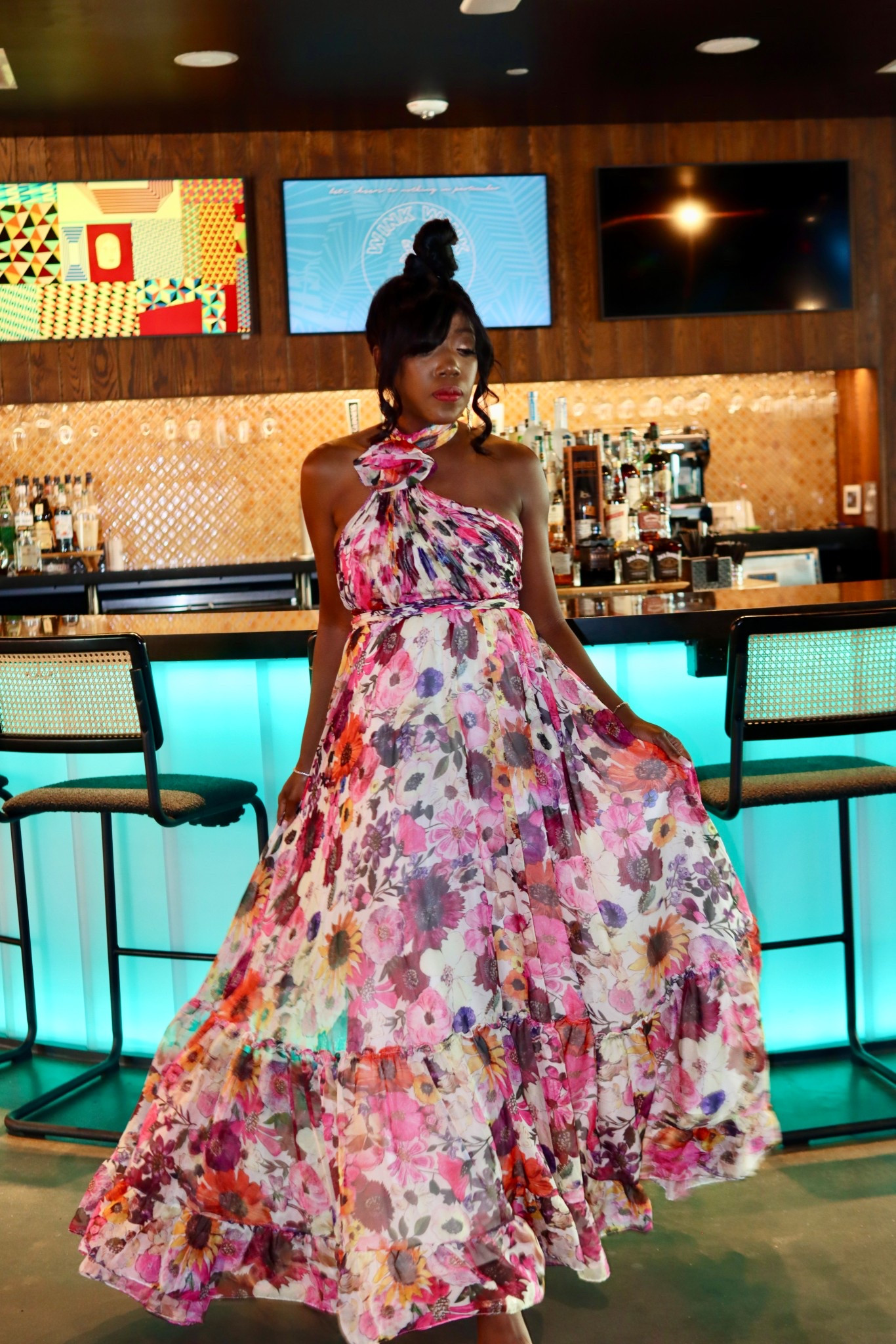 Beautiful Wedding Guest Dress
True to size. Wearing a 6. 

Spring Outfit 2026, Spring Dress, Wedding Guest Dress, Ootd, Floral Dresses, Dress, Gown, 



#LTKWedding #LTKOver40 #LTKootd