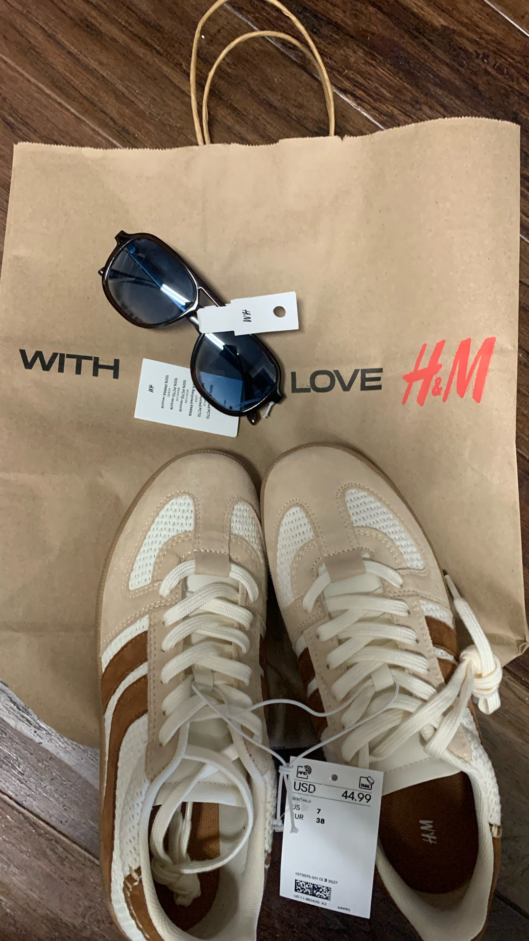Whose ready for Spring? 🌸🌻🌼☀️Sunnies and sneakers from H&M!😎

Shoes: $45
Sunglasses: $13

#LTKdayinmylife #LTKootd #LTKTravel