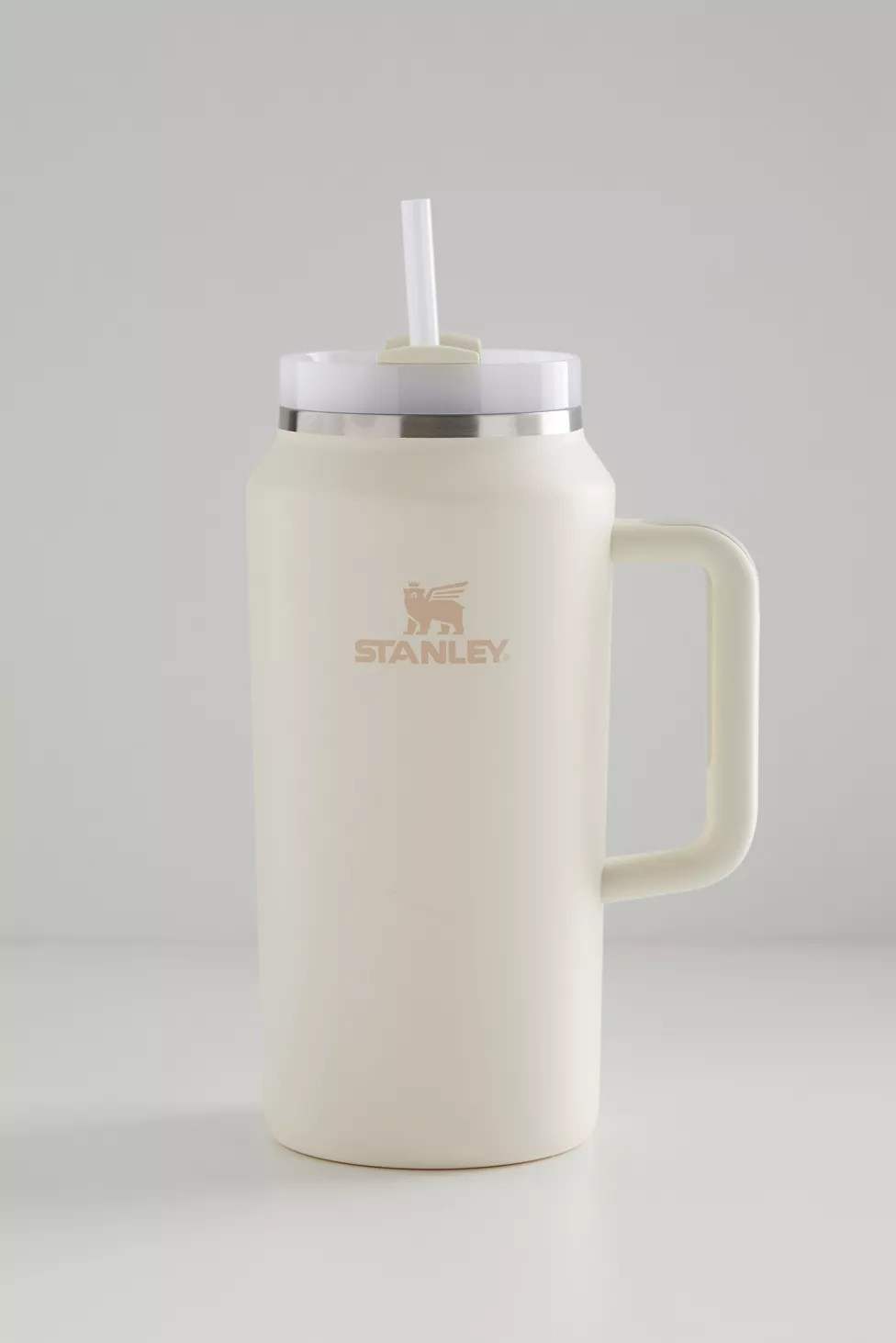 Stanley Quencher H2.0 FlowState™ 64oz Tumbler | Urban Outfitters (US and RoW)