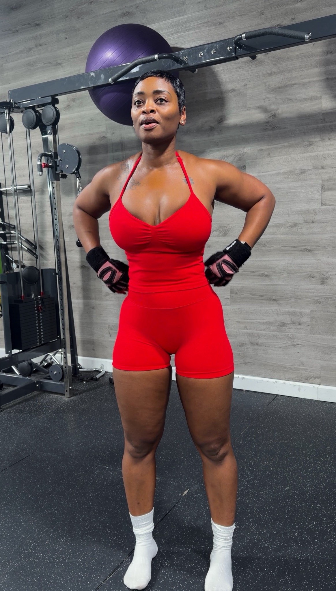 Amazing workout set. Good compression, doesn’t roll and super flattering! 

#LTKActive #LTKSaleAlert