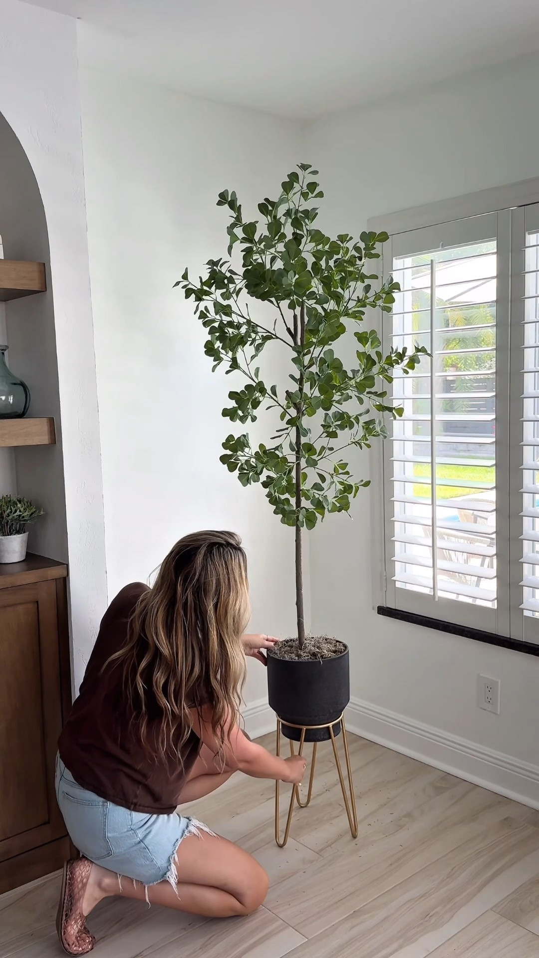 Fill your empty corner in your living room or any space with this gorgeous faux tree and add Spanish moss to your planter!

#LTKSaleAlert #LTKHome #LTKSeasonal