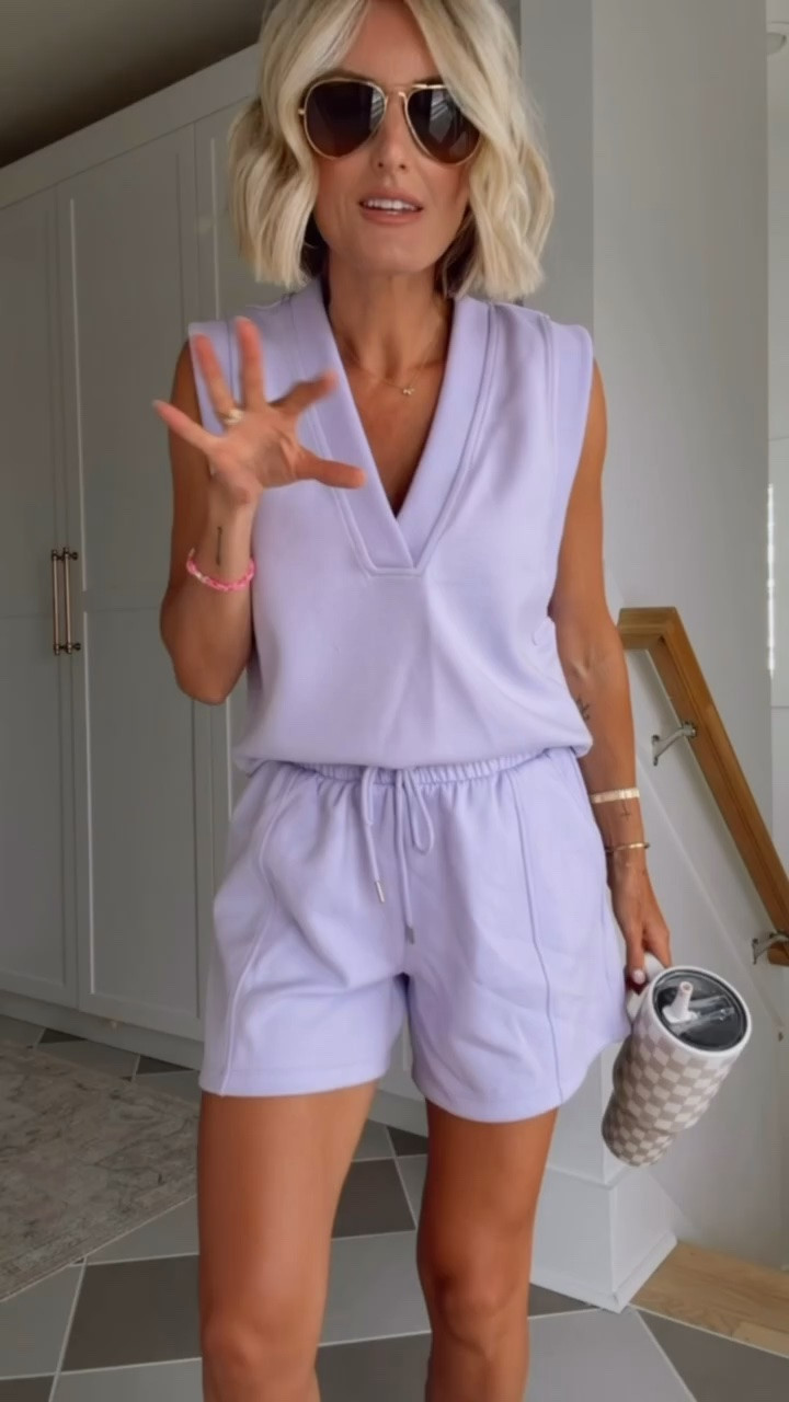 Cannot get over the price of this matching set 😍👏🏼 wearing S.

Loverly Grey, Walmart find, Walmart fashion, matching set, loungewear, lounge set

#LTKootd