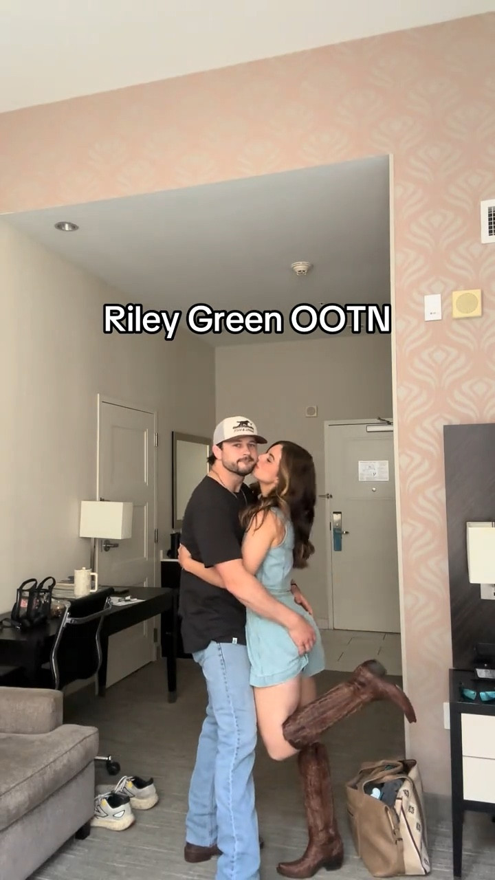 Exact outfits head to toe @Wrangler @Cavender's 

#LTKFestival #LTKootd #LTKgrwm