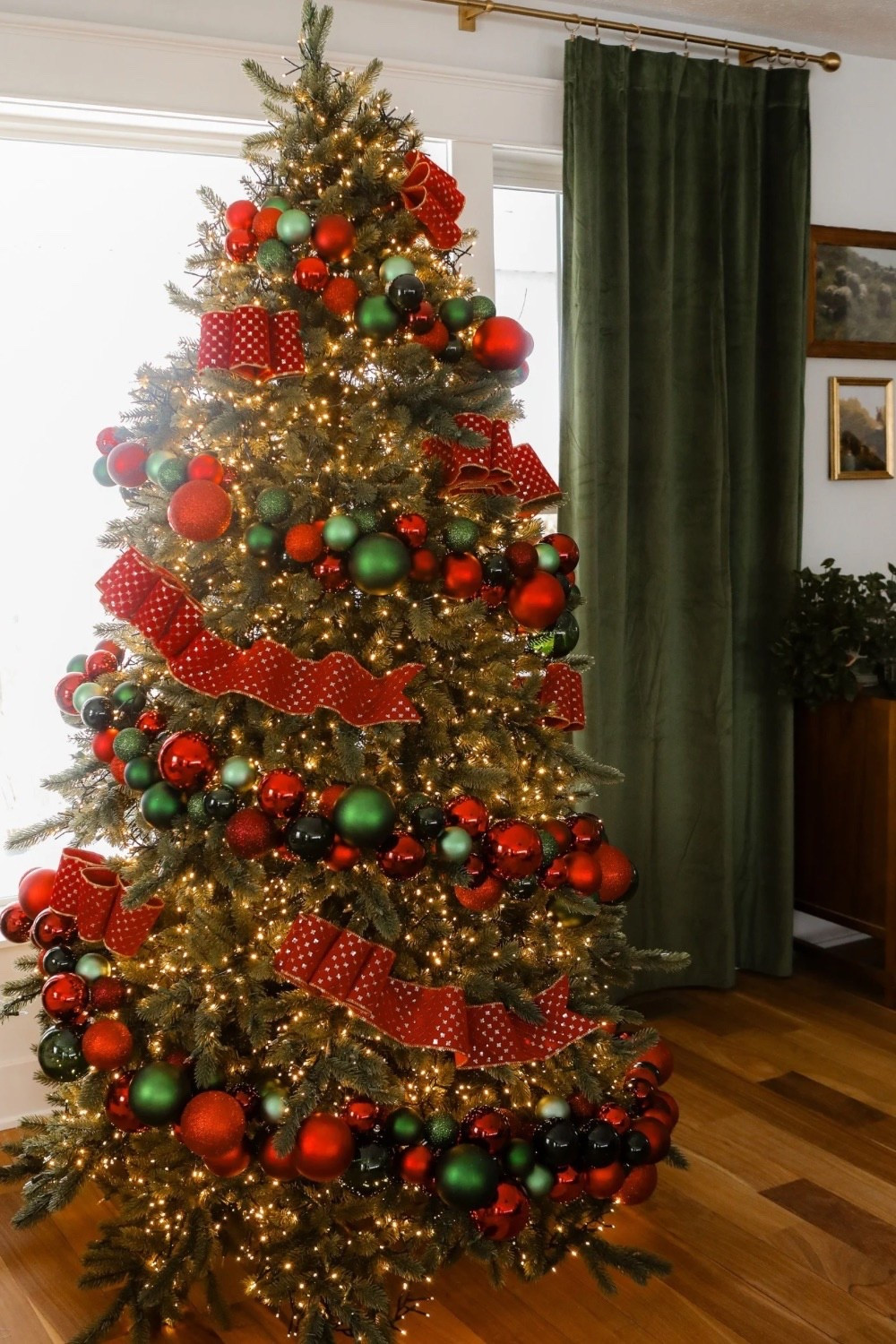 DIY ornament garland for charming holiday merriment 

#LTKSeasonal #LTKHome #LTKHoliday