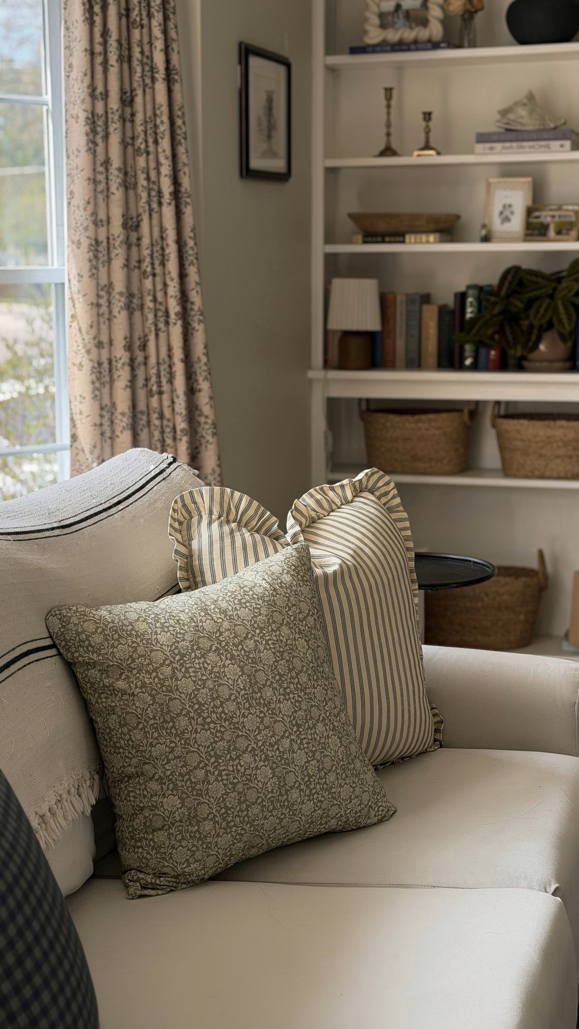 Spring/summer pillow refresh! 