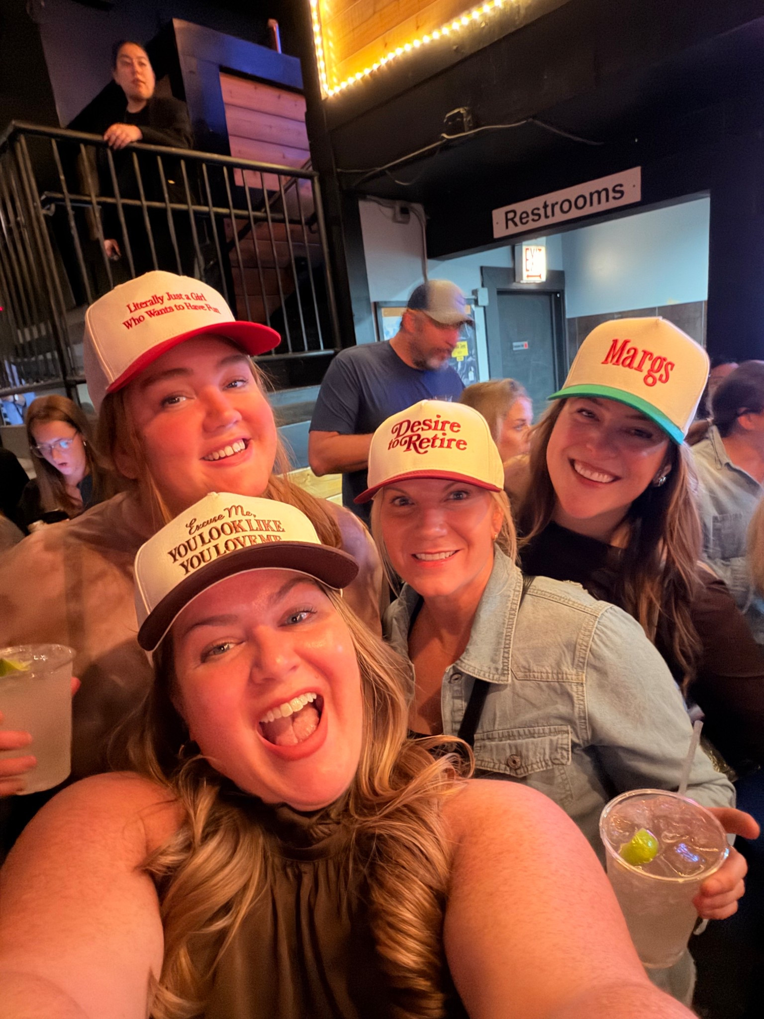 Trucker hats are mating calls in the wild tbh 

#LTKOver40 #LTKPlusSize #LTKMidsize