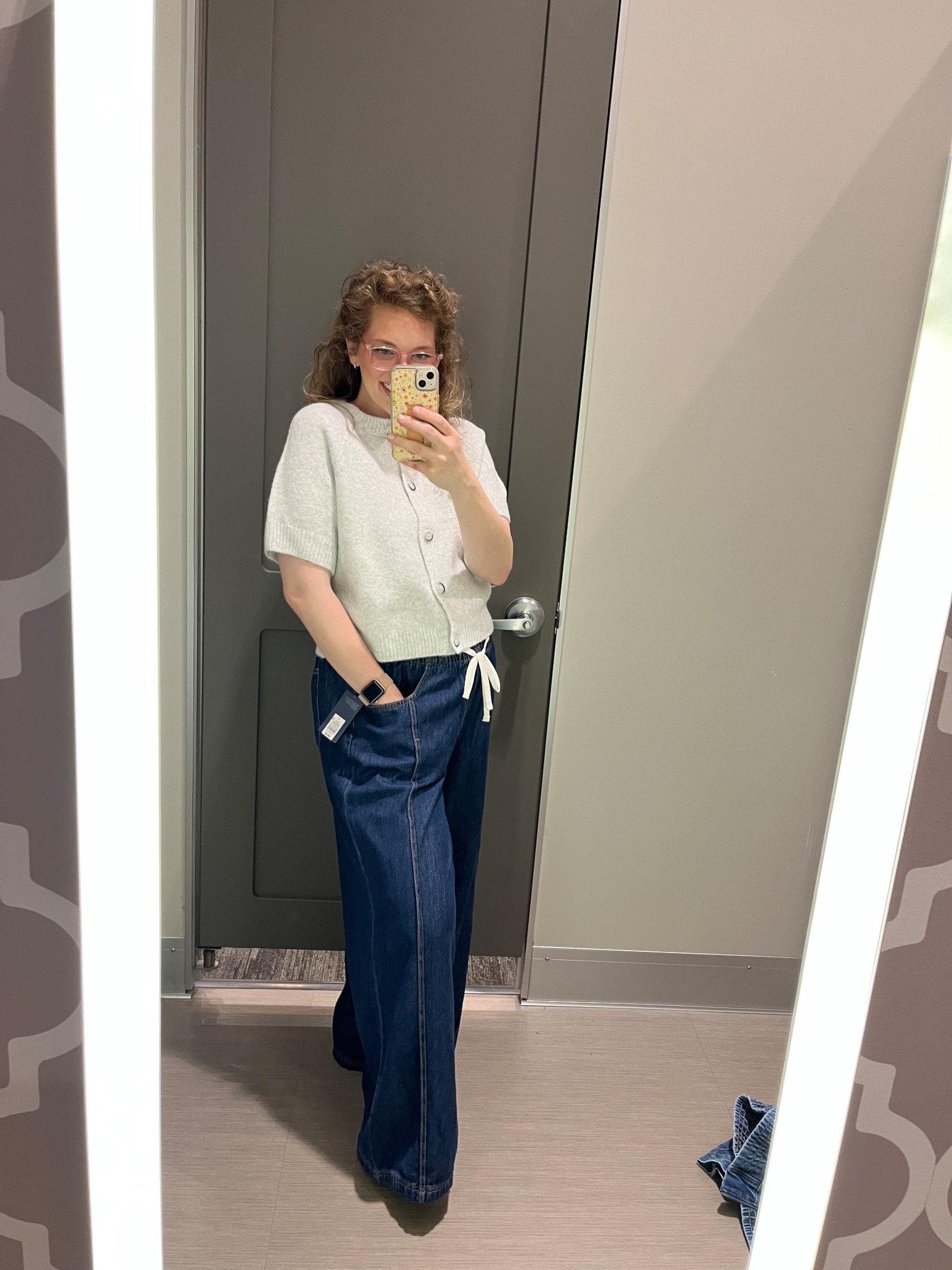 These jeans but in the dark wash! I personally like the light wash better! 

These sweaters were okay. I personally found them similar to what was being sold by aerie and American Eagle last year but I didn’t like those either. Idk the material makes me sweat! Can’t explain it but I think it’s just a me problem so I passed on the sweaters but love the concept 😍