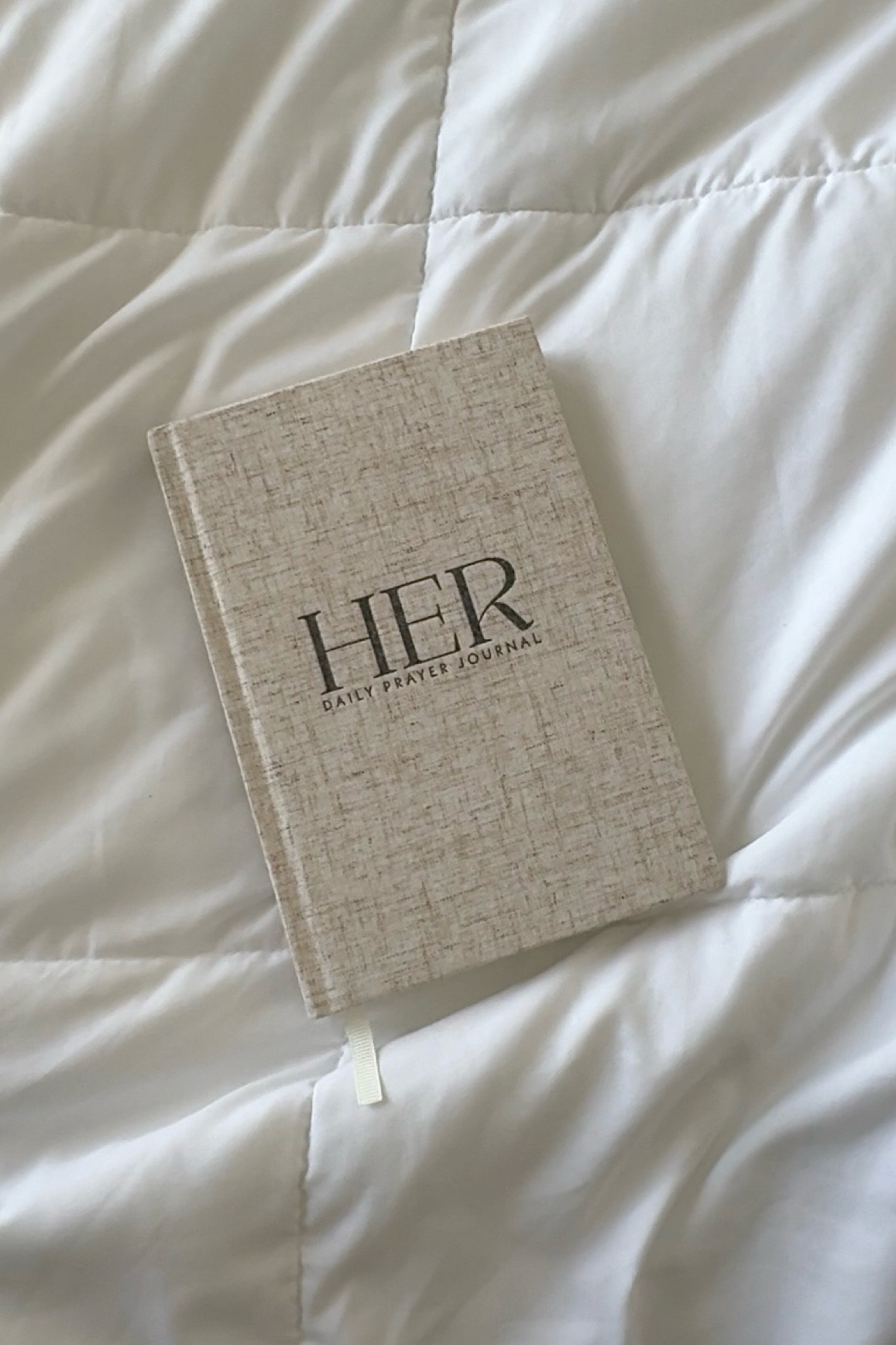 My favorite journal of all time! Not only does it have space for daily gratitude but I love ending the day with a prayer entry as well. 🤍