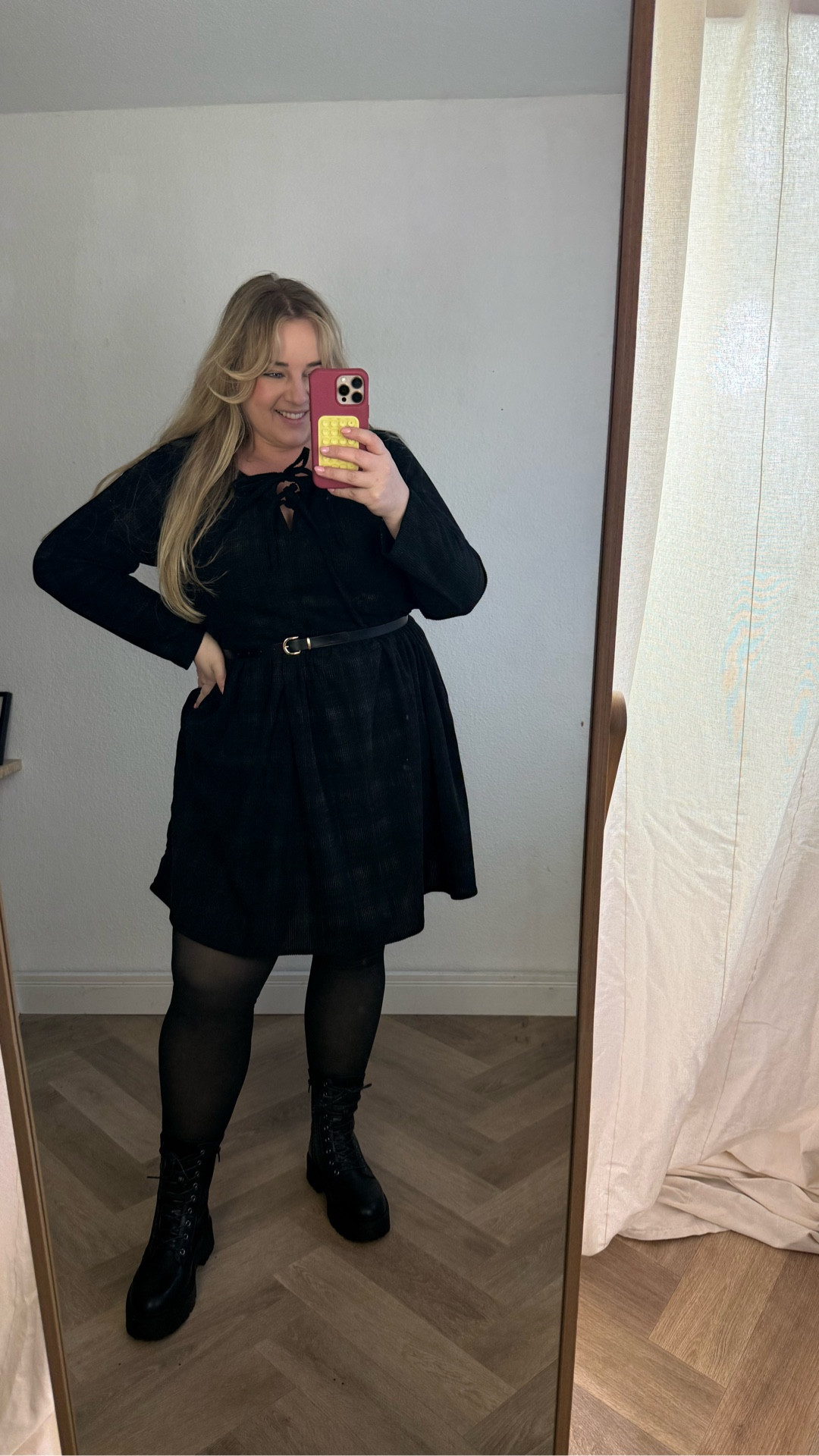 OOTD 🖤

#kleider #plussizefashion #cord #boots 

#LTKplussize #LTKkleider #LTKdeutschland
