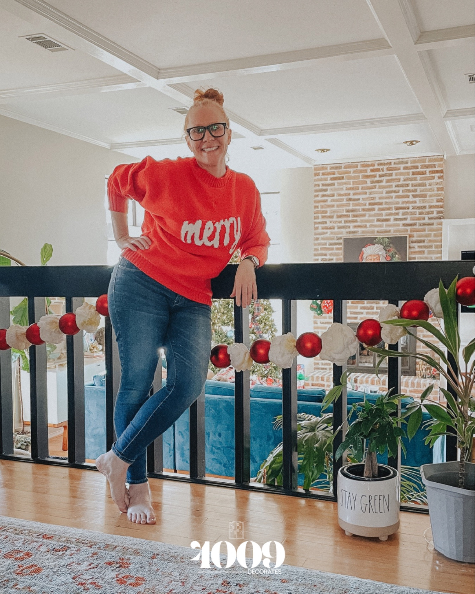Adorable popcorn garland DIY. Full tutorial on my IG & TikTok 
#merrysweater #skinnyjeans #diygarland

#LTKstyletip #LTKhome #LTKHoliday