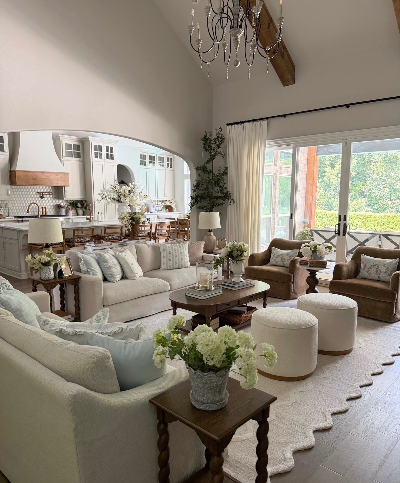 Our new living room furniture is STUNNING. Could not be more obsessed!!

#LTKSeasonal #LTKHome