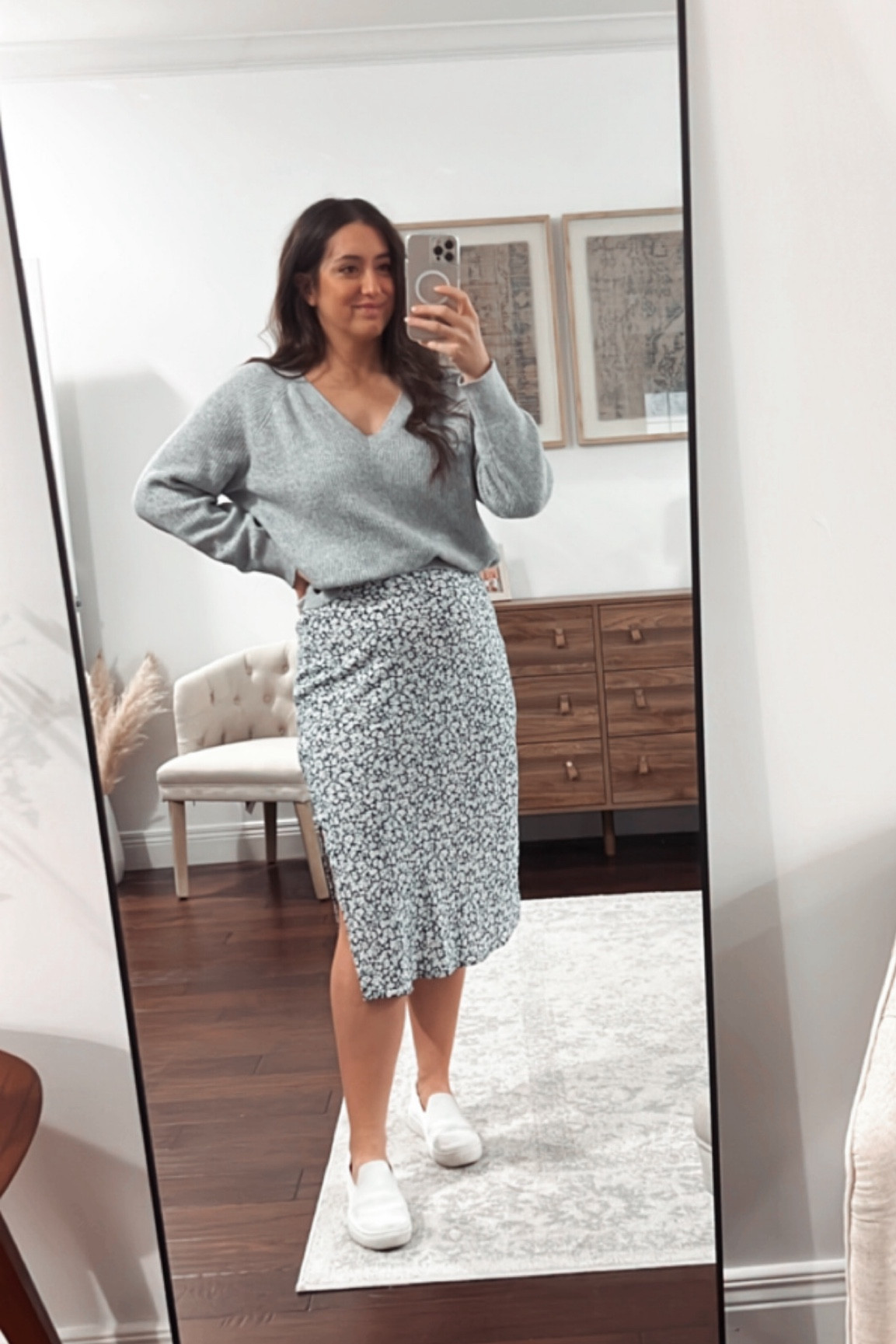 Love the print on the skirt from Old Navy! 

#LTKSpringSale #LTKfindsunder100 #LTKSeasonal