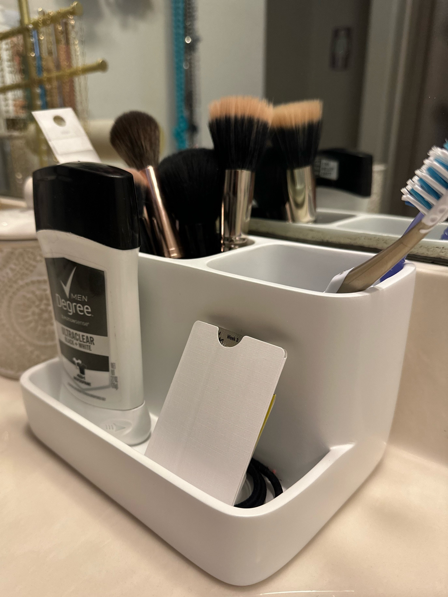 The perfect toothbrush holder! Under $20! 


Target
Toothbrush holder
Makeup brush holder

#LTKFind #LTKunder50 #LTKbeauty