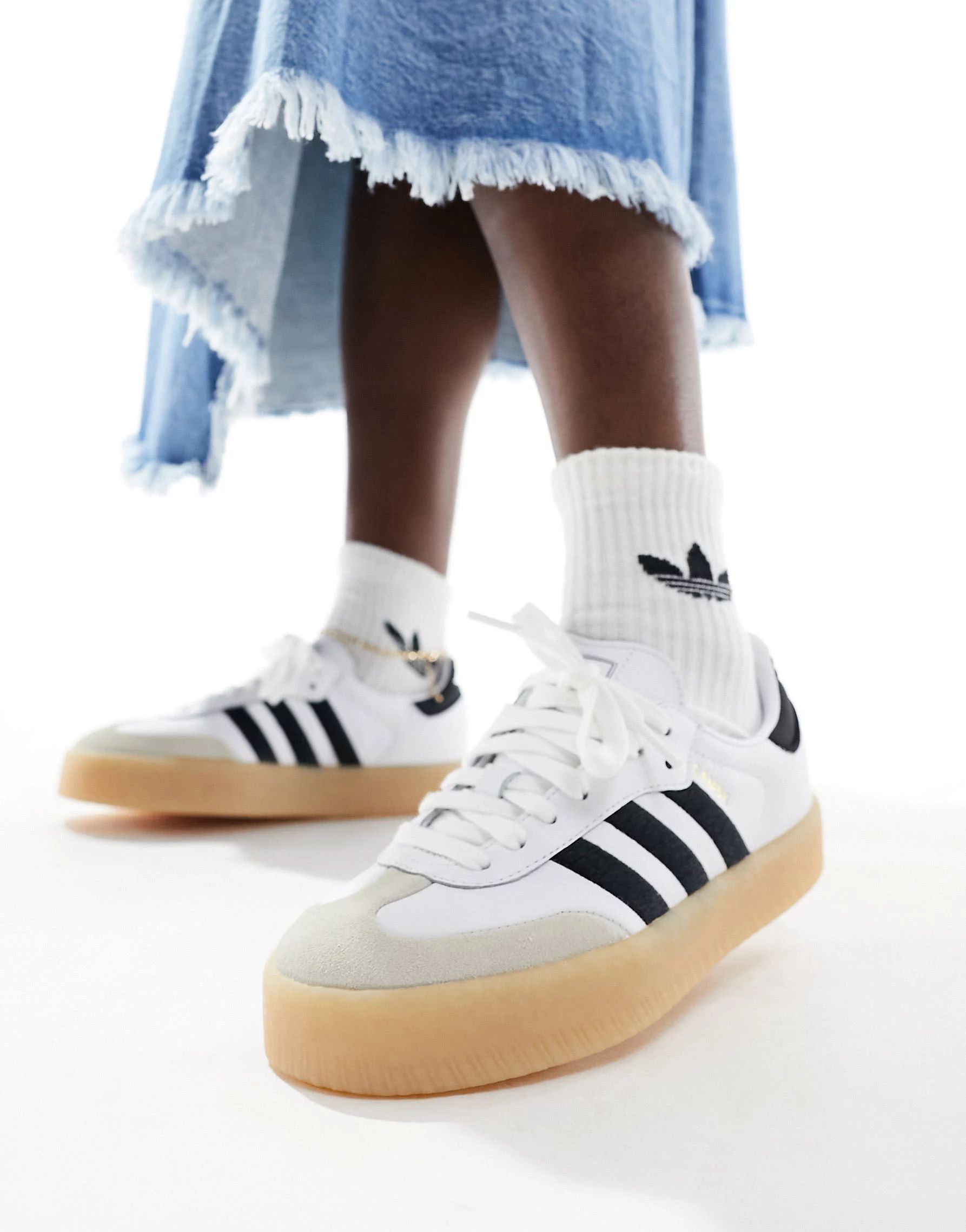 adidas Originals Sambae sneakers with gum sole in white and black | ASOS (Global)