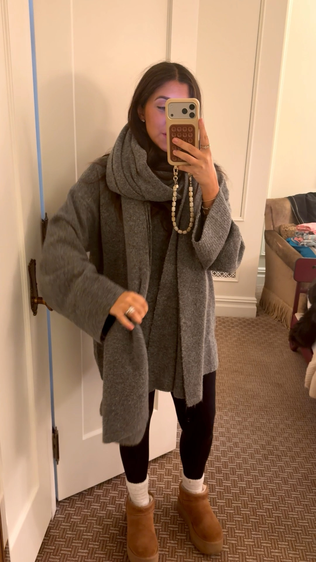 Sorted sweater and scarf duo! Seriously feels like a hug! 

Sweater: medium

Dressupbuttercup.com #dressupbuttercup #dederaad


#LTKTravel #LTKSeasonal #LTKHoliday