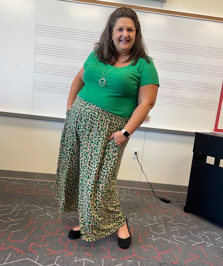 This outfit is so beautiful and happy. It’s bright and the fit is absolutely perfect! 

#UllaPopken #UllaPopkenUSA #TeacherStyle

#LTKworkwear #LTKcurves