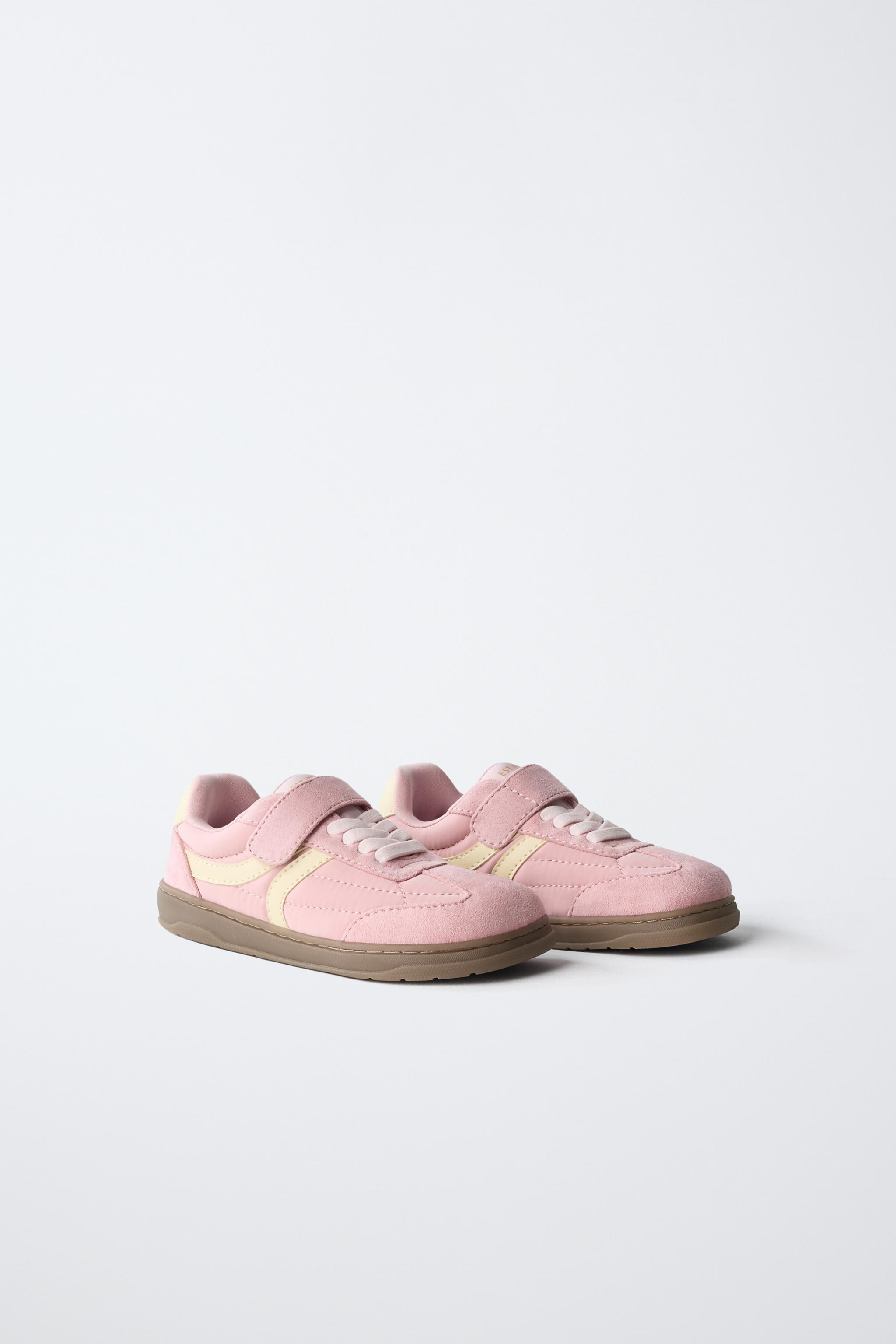 Barefoot-style sneakers with a color-block design. Features elastic laces and a hook-and-loop str... | Zara US