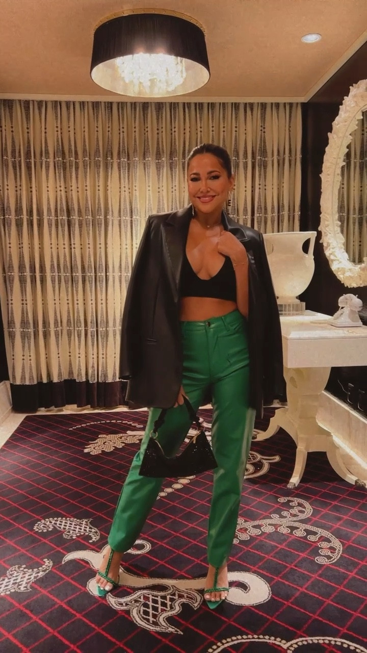 Girl’s Night Out In Las Vegas 💫

Outfit Details:
blazer — older from
Zara 
top — Zara ref# 6873/107 “knit crop top"
pants — showpo size US4
earrings — chanel
bag, pants, shoes, & lip combo — all linked down below 

#LTKSeasonal #LTKstyletip #LTKU