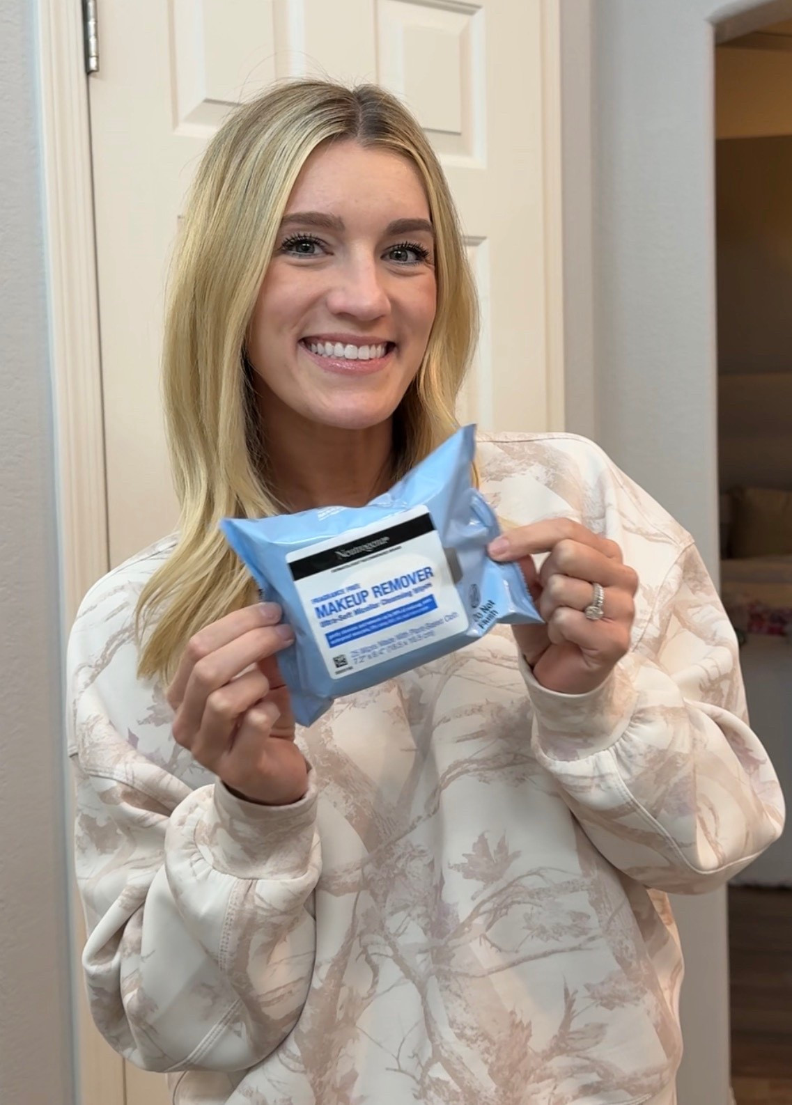 Neutrogena Makeup Remover Wipes Fragrance Free 🙌🏼 A travel MUST have! 

#LTKmomlife #LTKselfcare #LTKBeauty