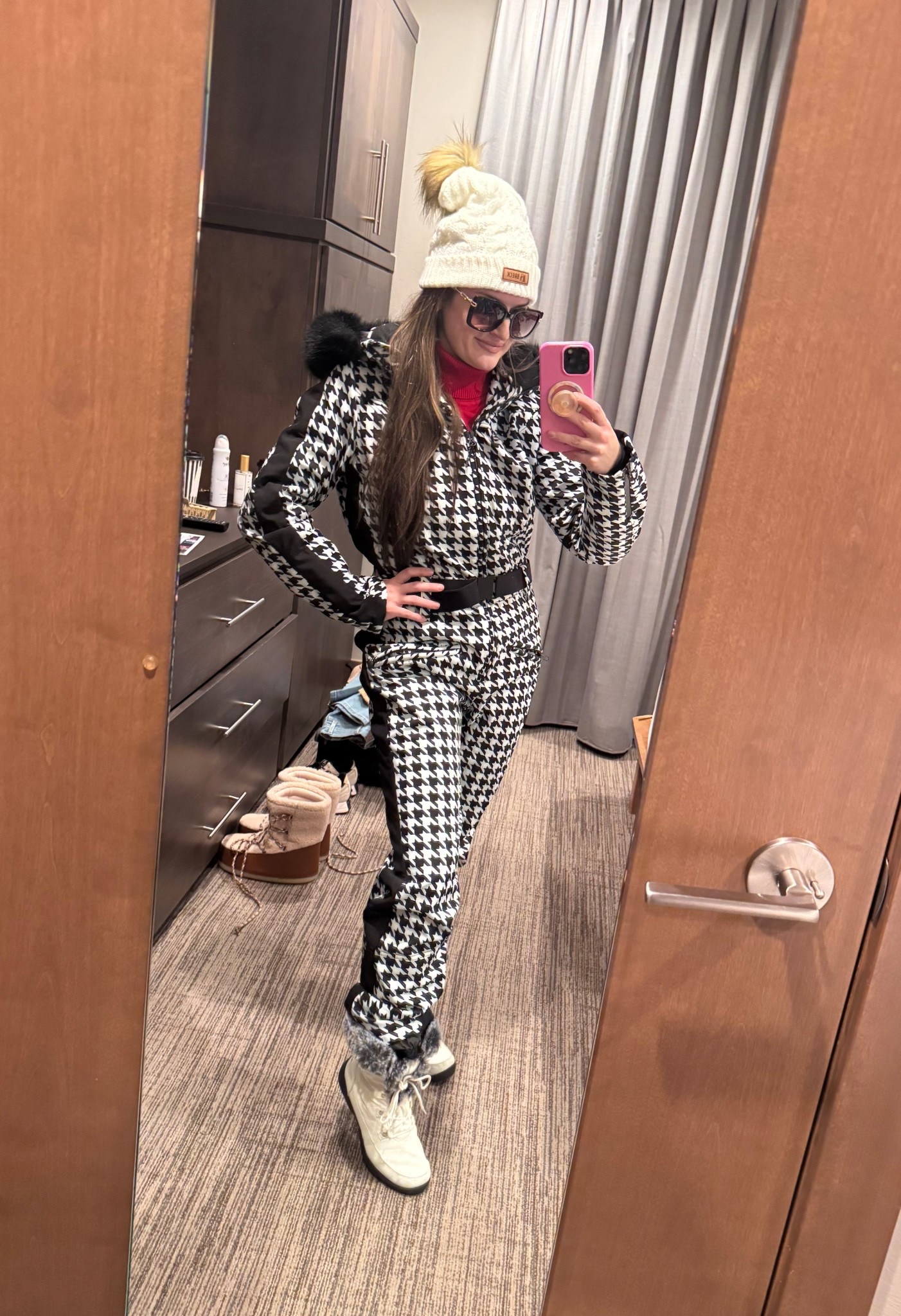 Snow suit
Women’s ski vacation 

#LTKSeasonal #LTKTravel #LTKHoliday