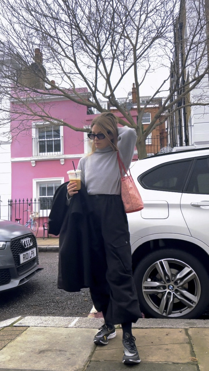 Just got back from Lagree, picked up a Strawberries & 🍓 Cream latte from Blank Street. South Ken meets East London girl what else is up

 #cargopants #pradasunglasses #oversized #london 

#LTKshoecrush #LTKeurope