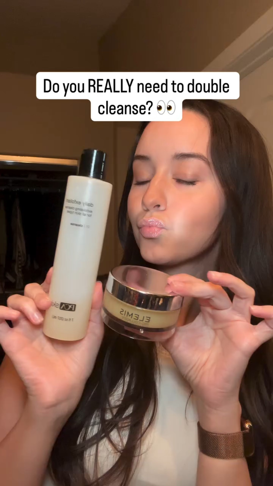 ✨ Why Double Cleansing Works ✨
Your skin picks up layers throughout the day: SPF, makeup, natural oils, sweat, and pollution. One quick wash usually isn’t enough to break all of that down — and that’s where double cleansing comes in.

👉 First Cleanse (Oil/Balm):
	•	Designed to break down oil-based products like SPF, foundation, mascara, and sebum.
	•	Think of it like using a makeup remover, but more nourishing and thorough.
	•	This step melts away the stubborn stuff so your skin is prepped for an actual clean.

👉 Second Cleanse (Water-Based/Gentle Cleanser):
	•	Removes any leftover residue from your oil/balm + gets rid of sweat and dirt.
	•	Actually cleans your pores and leaves a fresh canvas for the rest of your routine.
	•	This step ensures your serums, treatments, and moisturizers can absorb properly.

💡 Skipping the first cleanse is like rinsing a dirty pan with just water — you might remove some food, but the grease is still there.

⸻

🧴 Double cleansing = less congestion, clearer skin, and better results from the products you invest in.

Do you double cleanse every night, or only when you wear makeup/SPF? 👇

#skindeepwithkelly #skincaretips #glowyskin