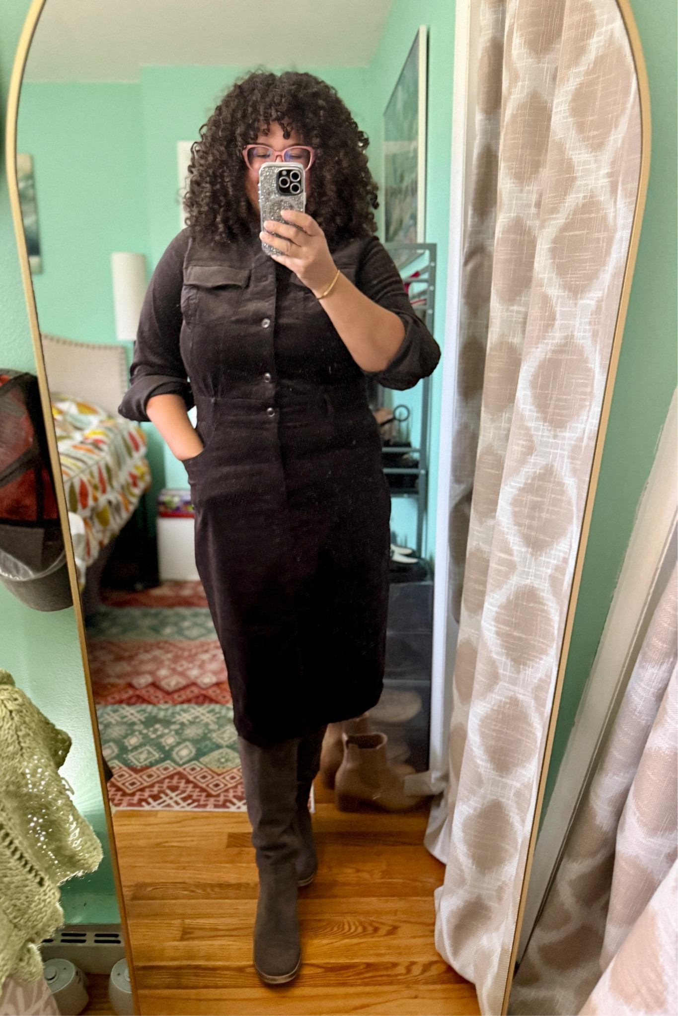 A corduroy dress is so chic for winter workwear! #uspartner

Take an extra 10% off this one with code INFS-AMBALICIA.

It comes in sizes 00-40! I’m wearing a S (14-16) for reference. Plus you can get it into other colors or denim as well.

#LTKWorkwear #LTKOver40 #LTKMidsize