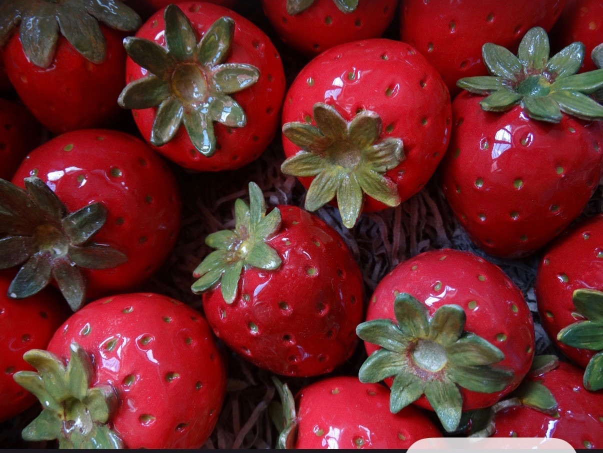 ceramic strawberries - fake food plate wall