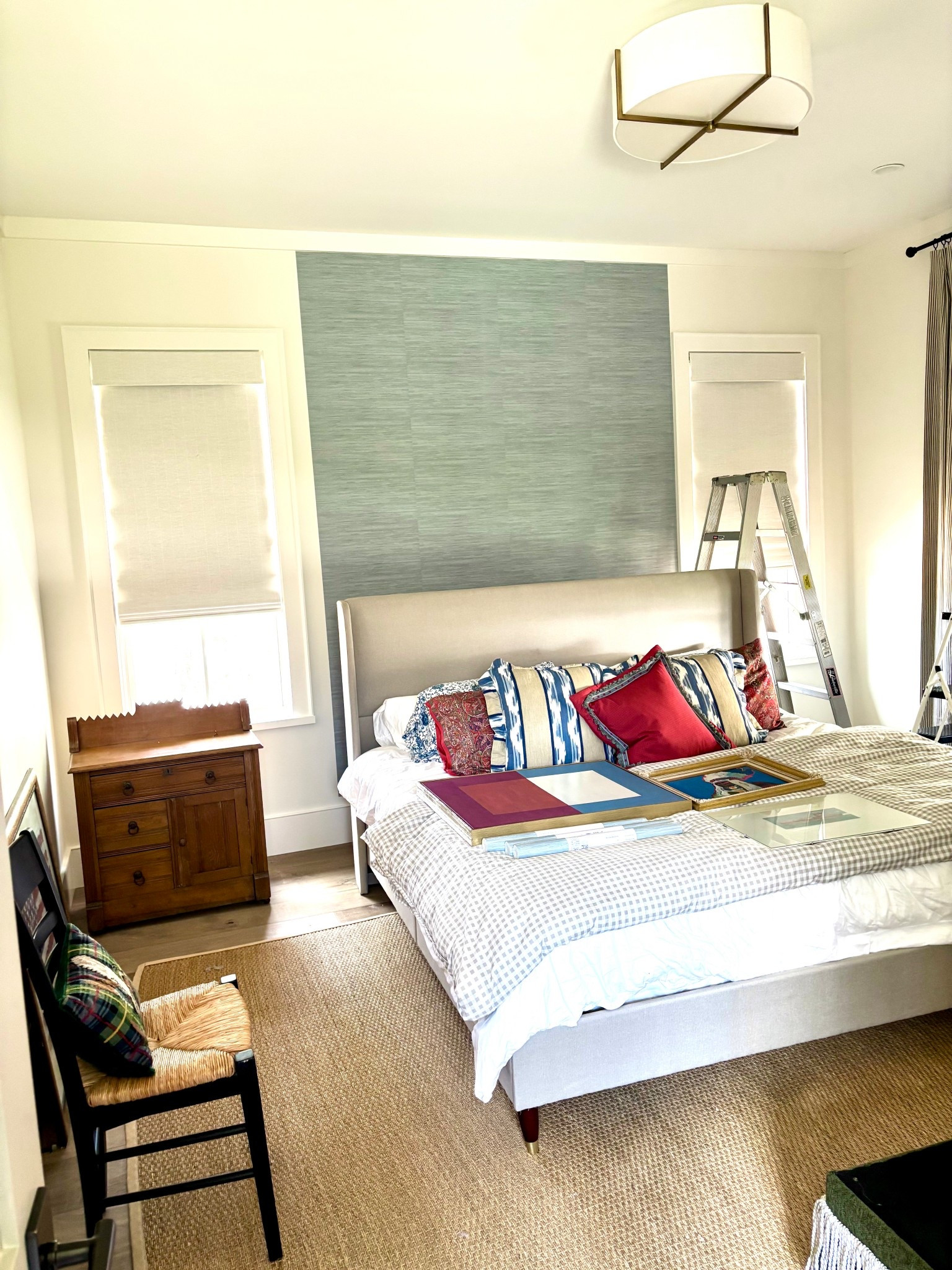 Progress shot! Here are the links to the guest room so far! 